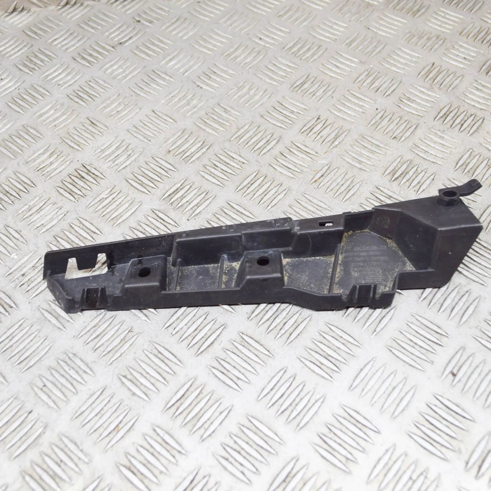 Porsche 911 (991) Rear Right Bumper Bracket
