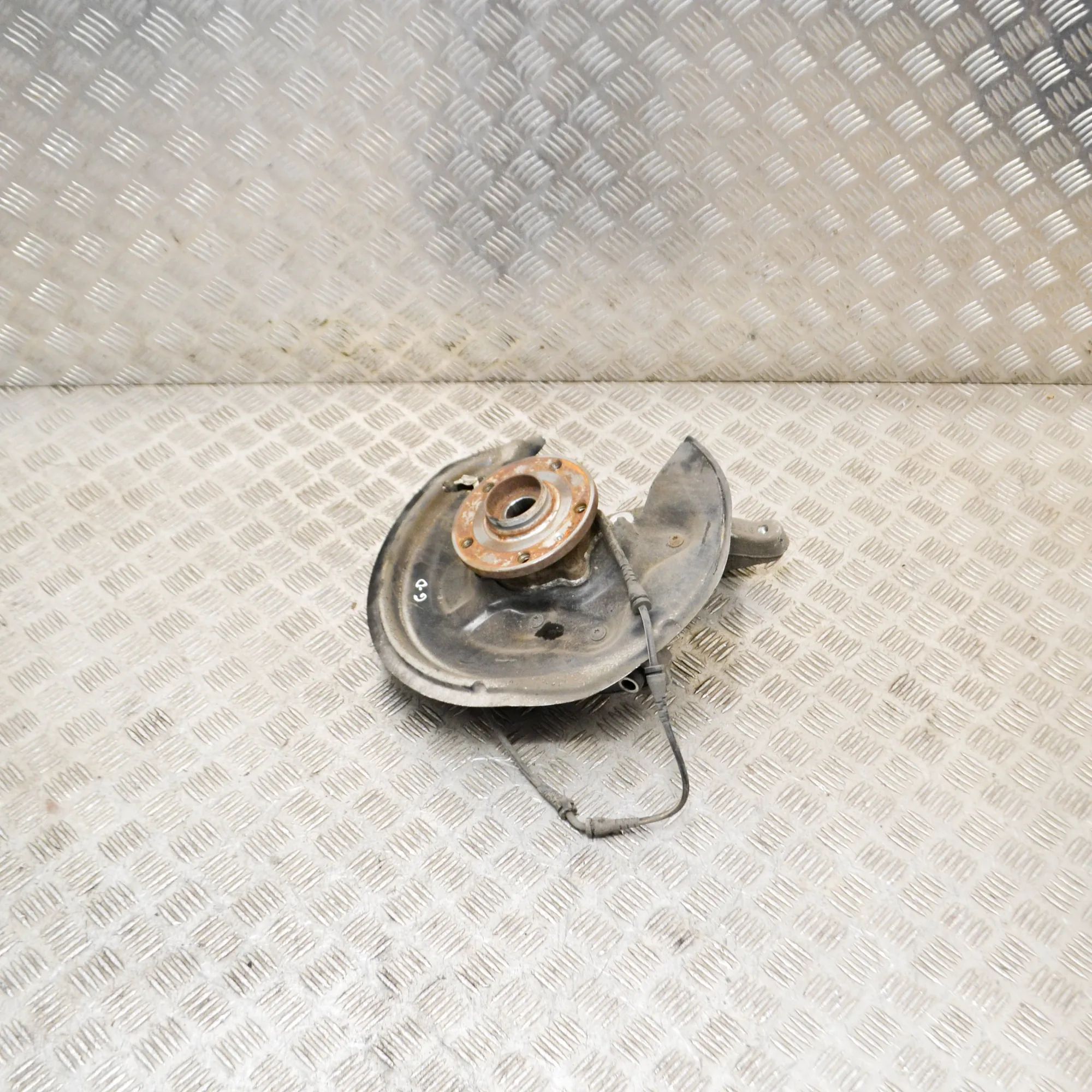 Audi Q3 (8U) Rear Right Wheel Hub Rear Right Wheel Hub — AUDI Q3 (8U) (2011-2018)...
