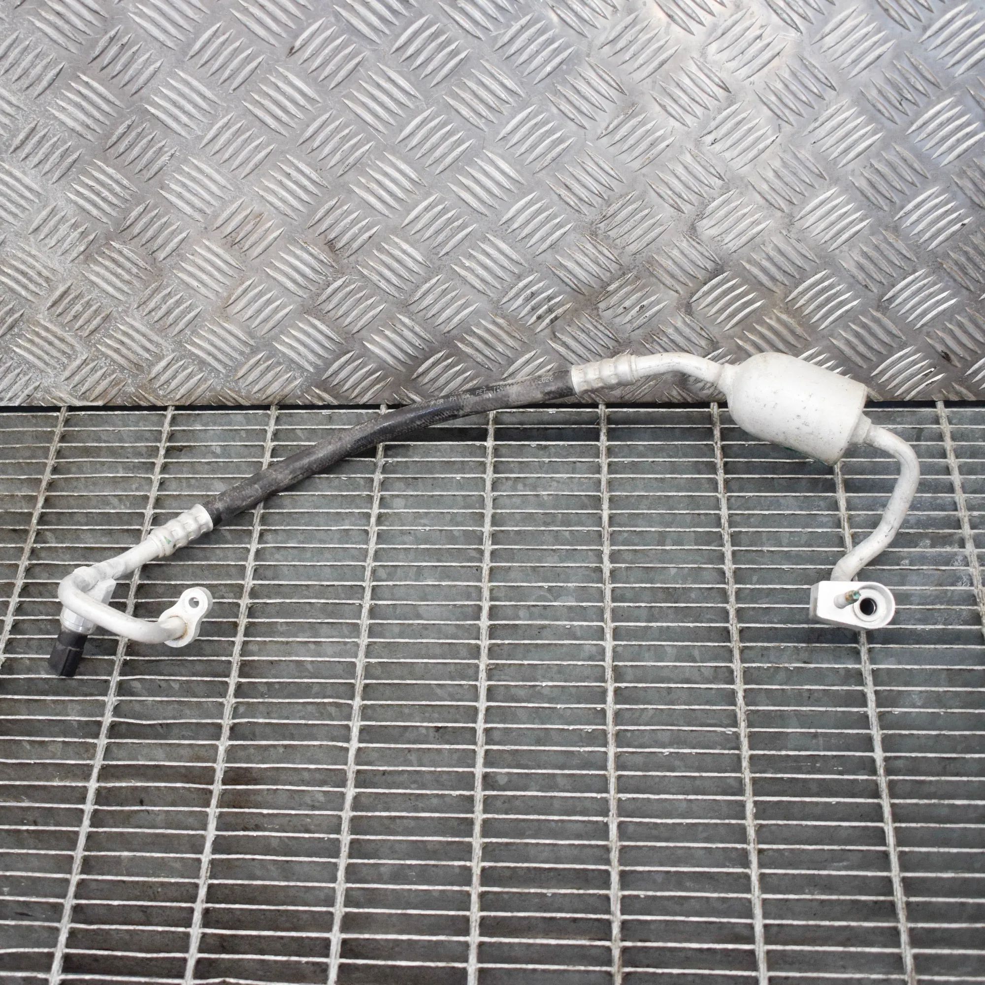Tesla Model X A/C Air Con Hose Pipe A/C Air Con Hose Pipe — TESLA MODEL X (2013-......
