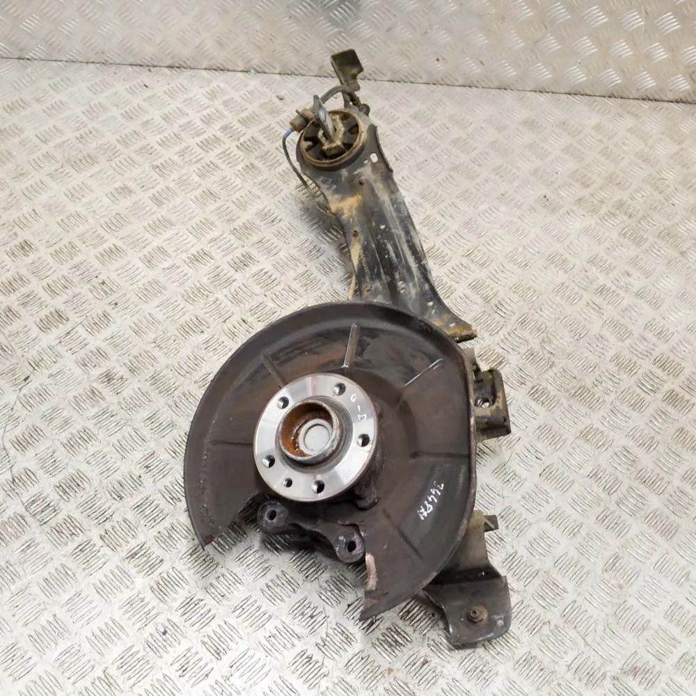 Volvo XC60 Rear Right Wheel Hub Rear Right Wheel Hub — VOLVO XC60 (2008-2017) —...