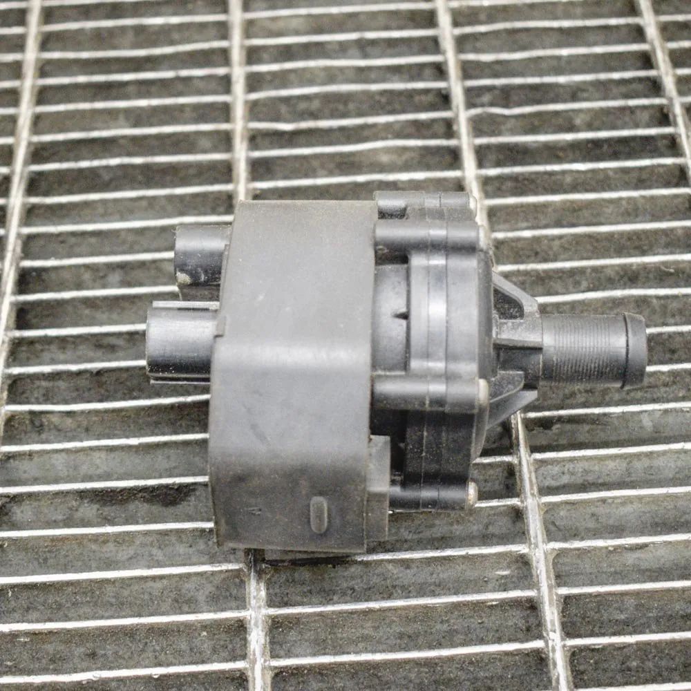 Tesla Model X Auxiliary Water Pump Auxiliary Water Pump — TESLA MODEL X (2013-...)...