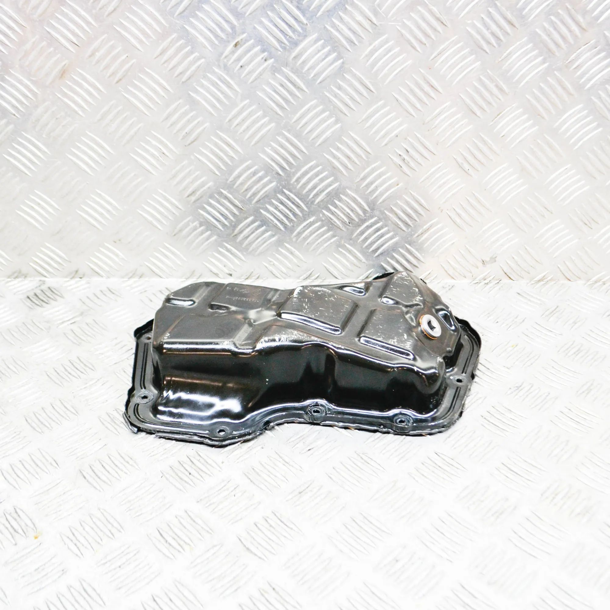 Nissan Qashqai (J11) Engine Oil Pan Engine Oil Pan — NISSAN QASHQAI (II J11, J11_) ...