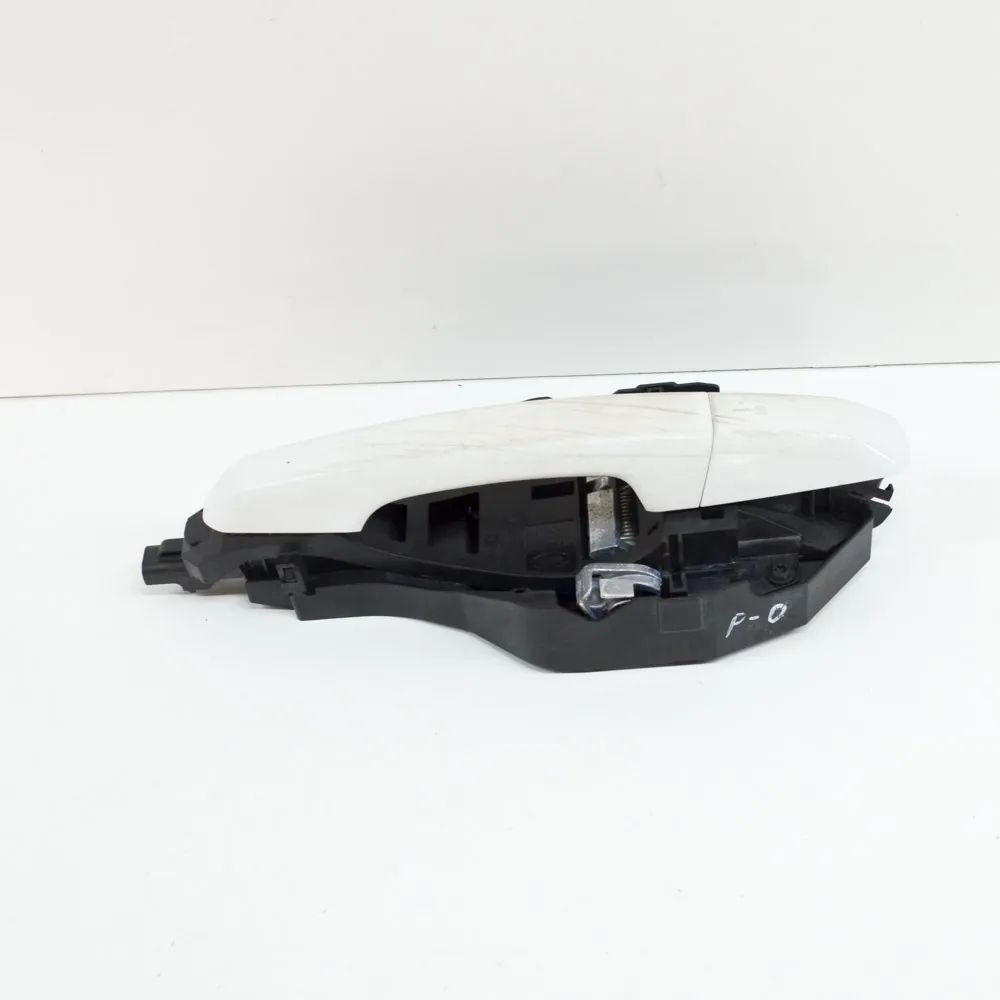Jaguar E-Pace Exterior door handle — front right Exterior door handle — front right — JAGUAR E-P...