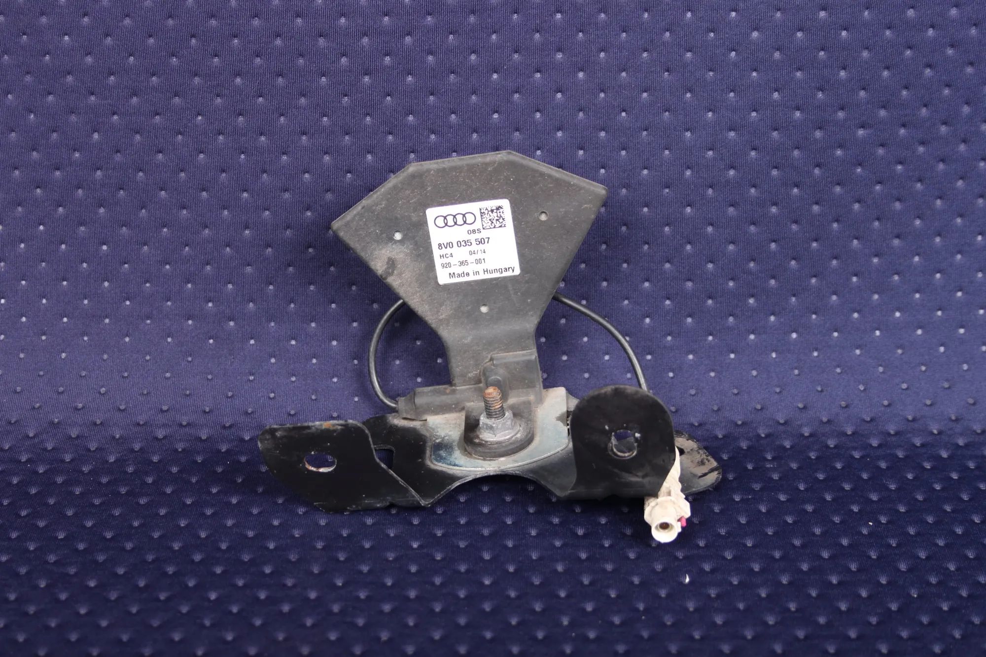 Audi A6 (C7) antenna Antenna — AUDI A6 (4G2, C7, 4GC) (2010-2018) — ...