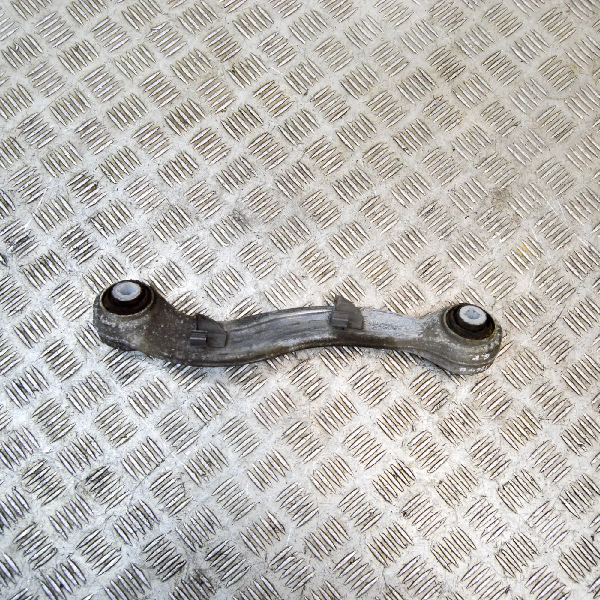 Jaguar I-Pace Control arm — rear left