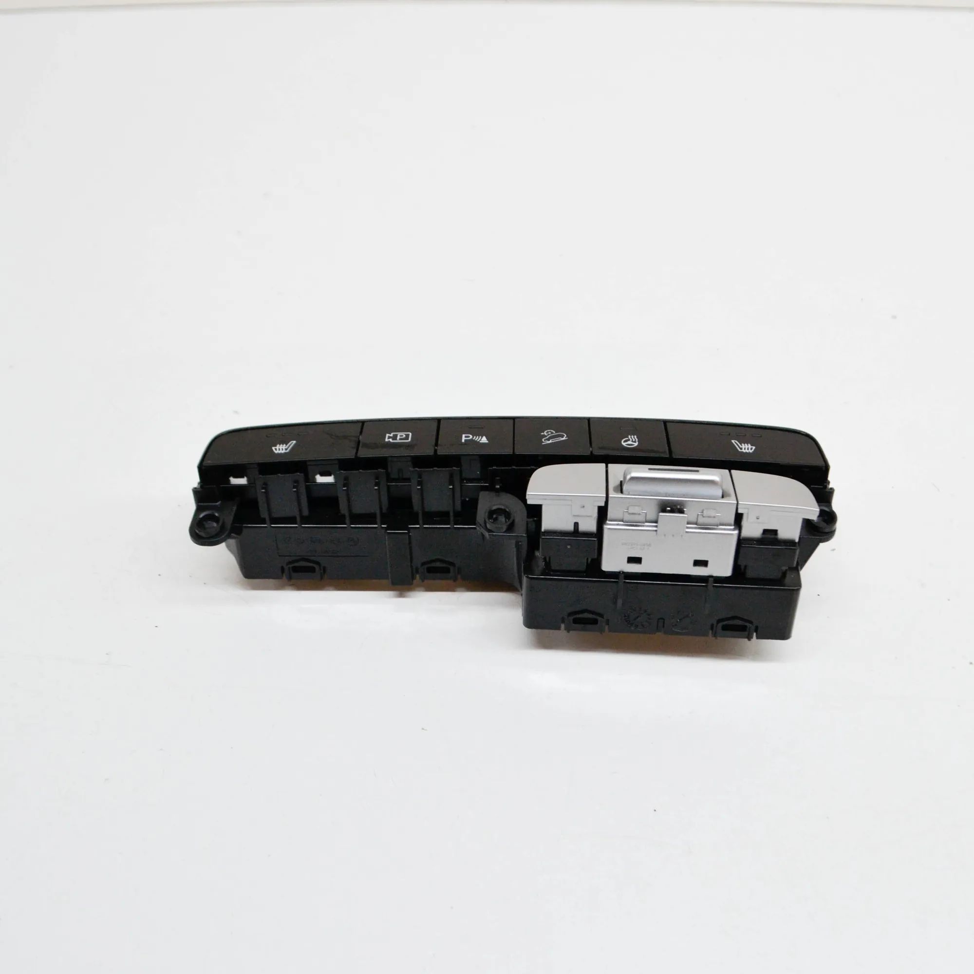 Hyundai Tucson Button Switch Panel Button Switch Panel — HYUNDAI TUCSON (NX4E, NX4...