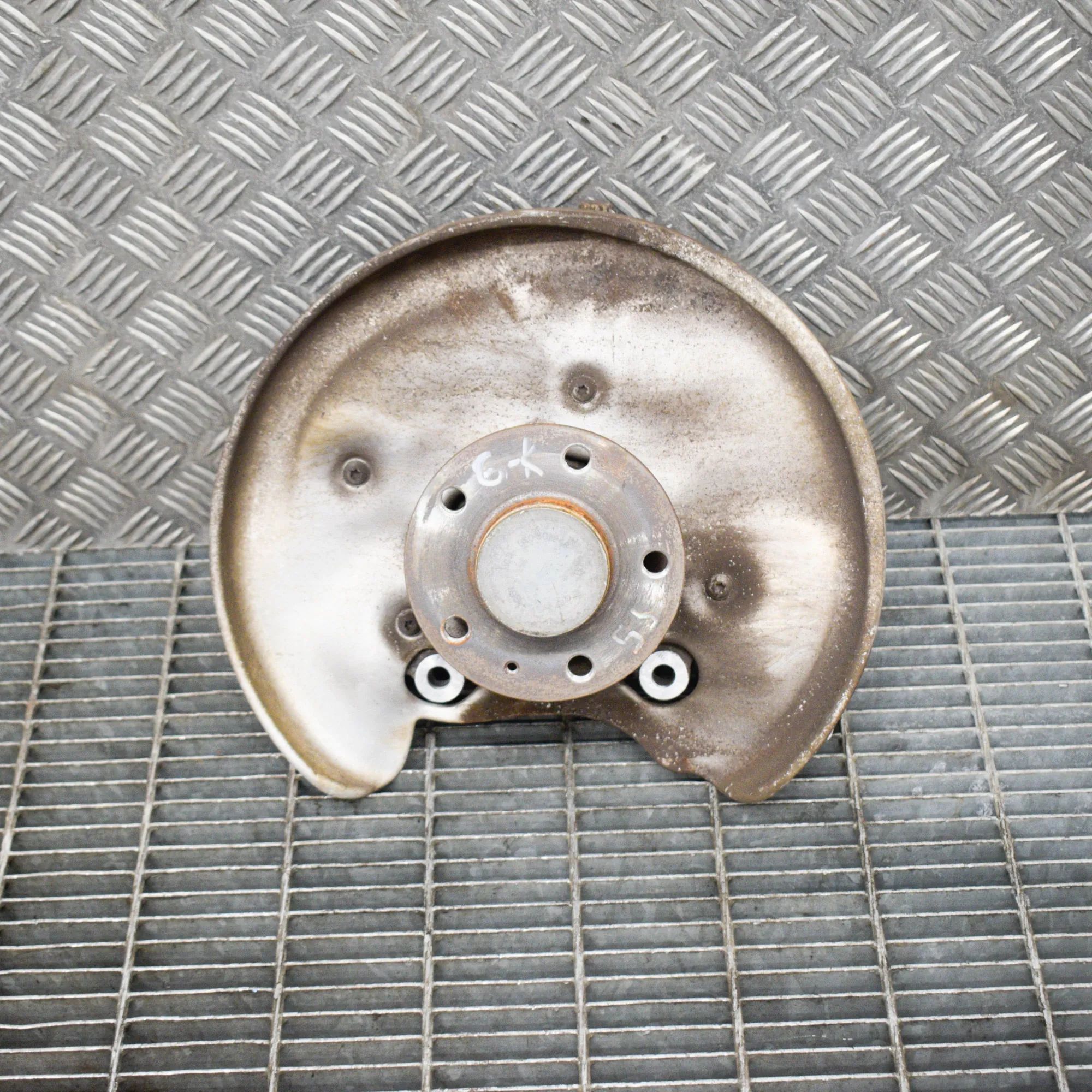 Audi A4 (B8) Rear Left Wheel Hub Spindle Rear Left Wheel Hub Spindle — AUDI A4 (8W2, B9)...