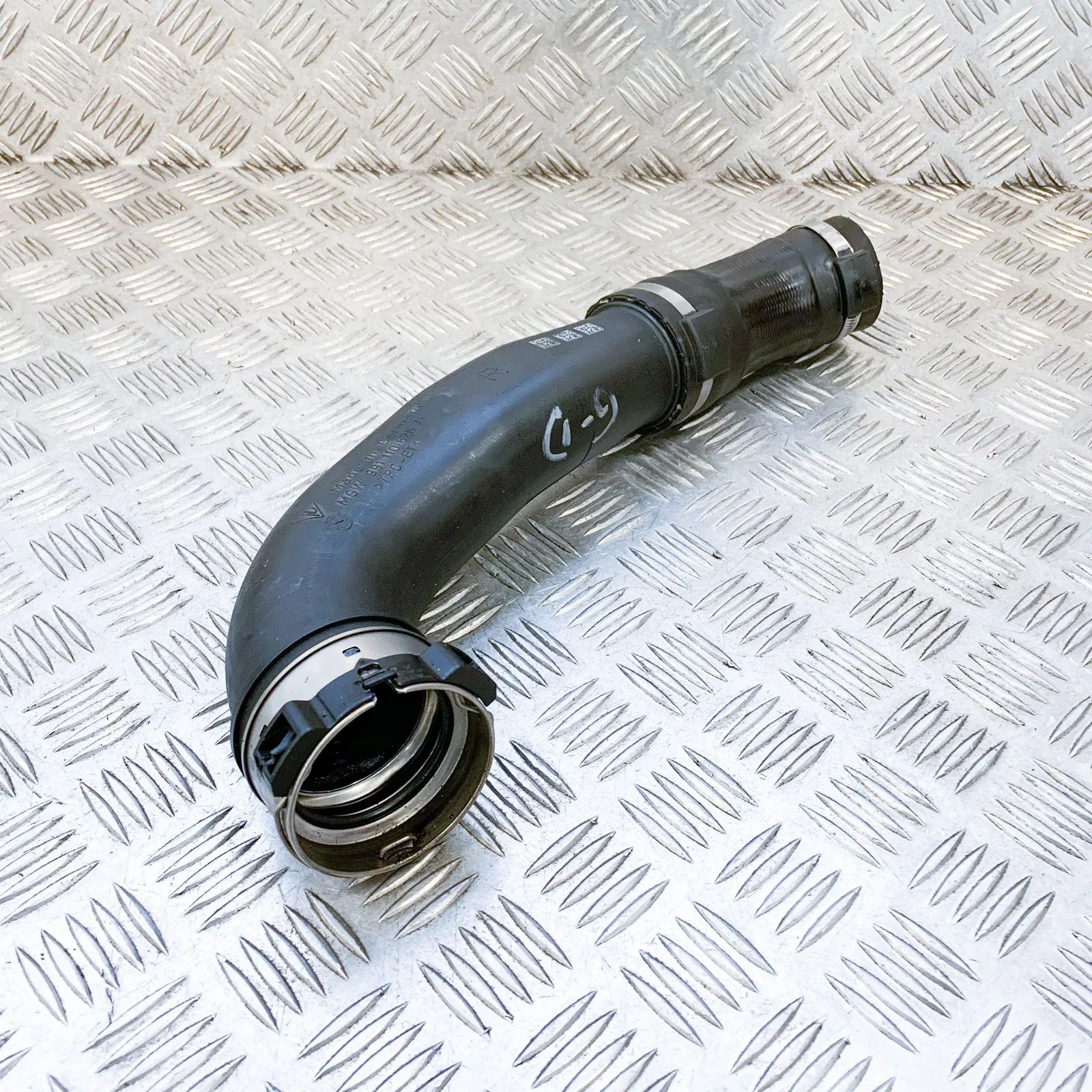 Porsche 911 (991) Intercooler hose — right