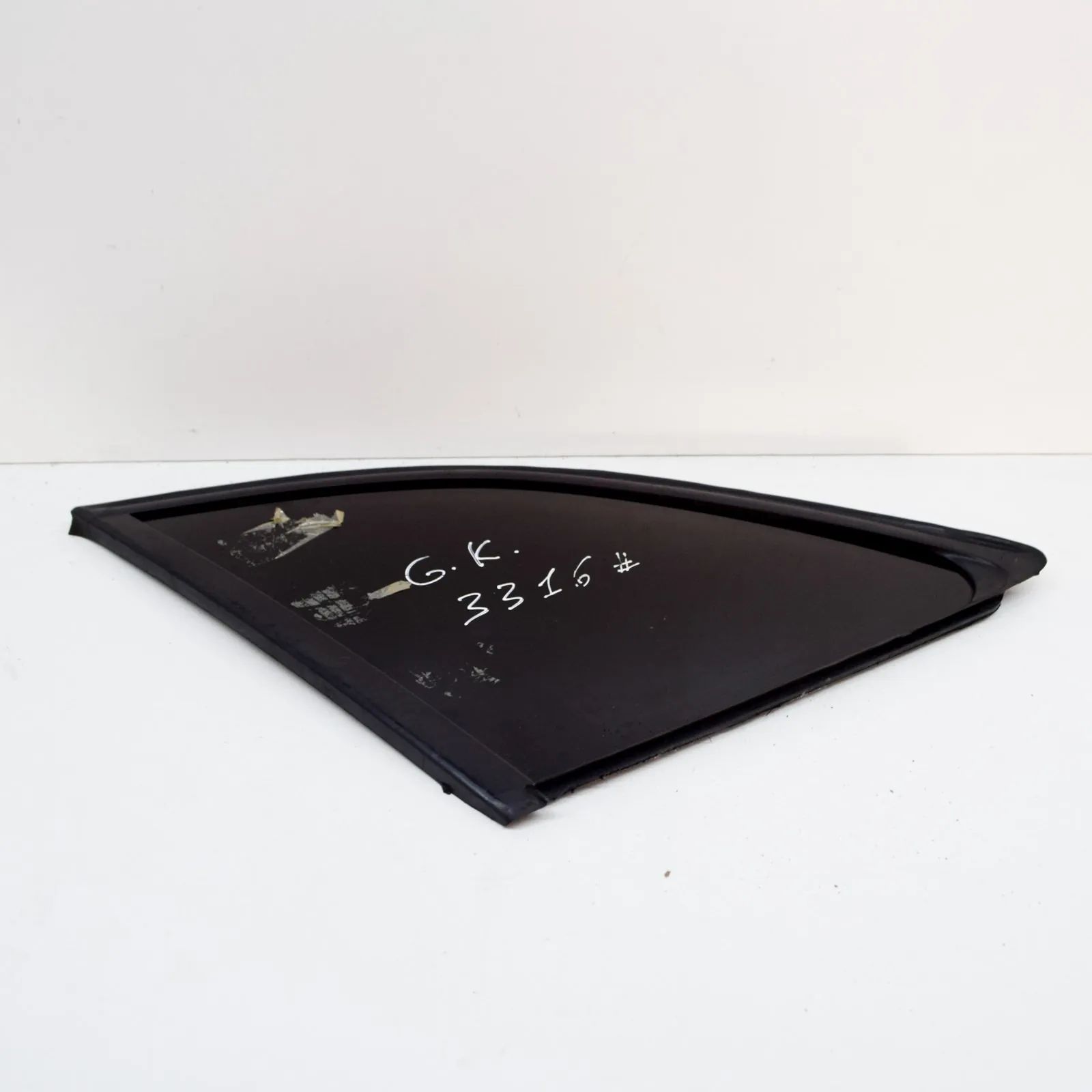 Audi Q5 (8R) Rear Left Quarter Window Rear Left Quarter Window — AUDI Q5 (8R) (2008-2...