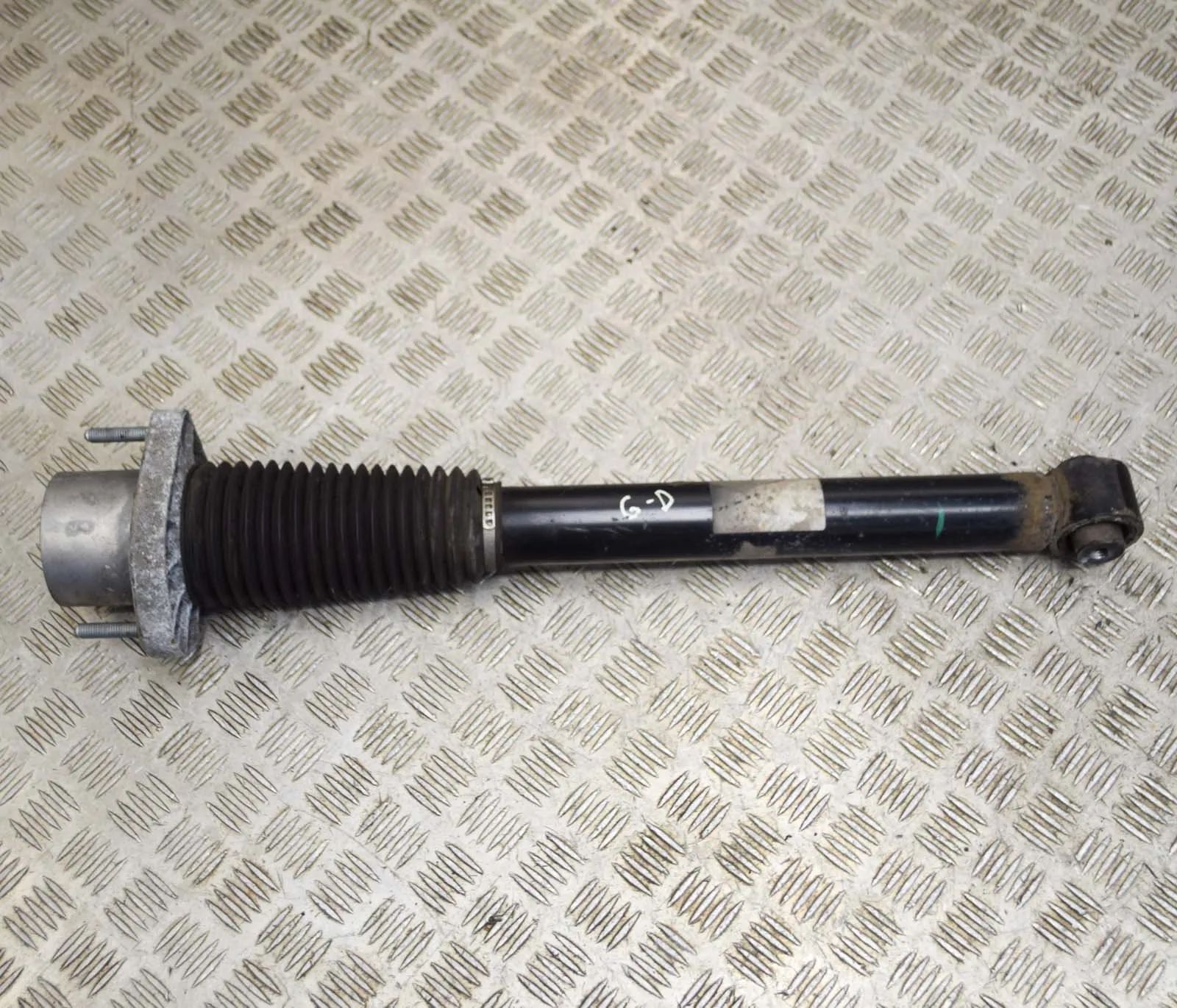 Land Rover Range Rover Sport (L494) Shock absorber — rear right Shock absorber — rear right — LAND ROVER RANGE ...