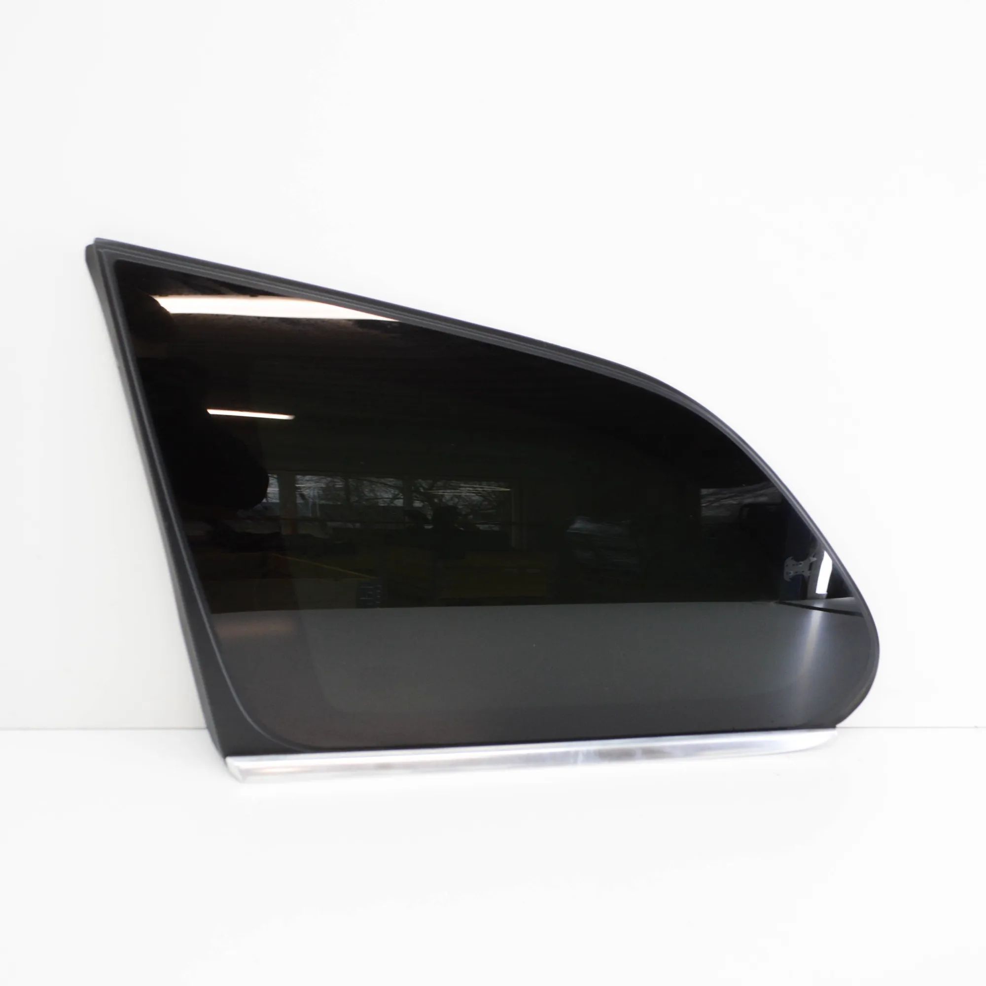 Volvo XC60 Rear Left Quarter Window Rear Left Quarter Window — VOLVO XC60 (2008-201...