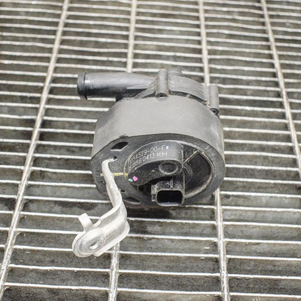Tesla Model X Auxiliary Water Pump Auxiliary Water Pump — TESLA MODEL X (2013-...)...