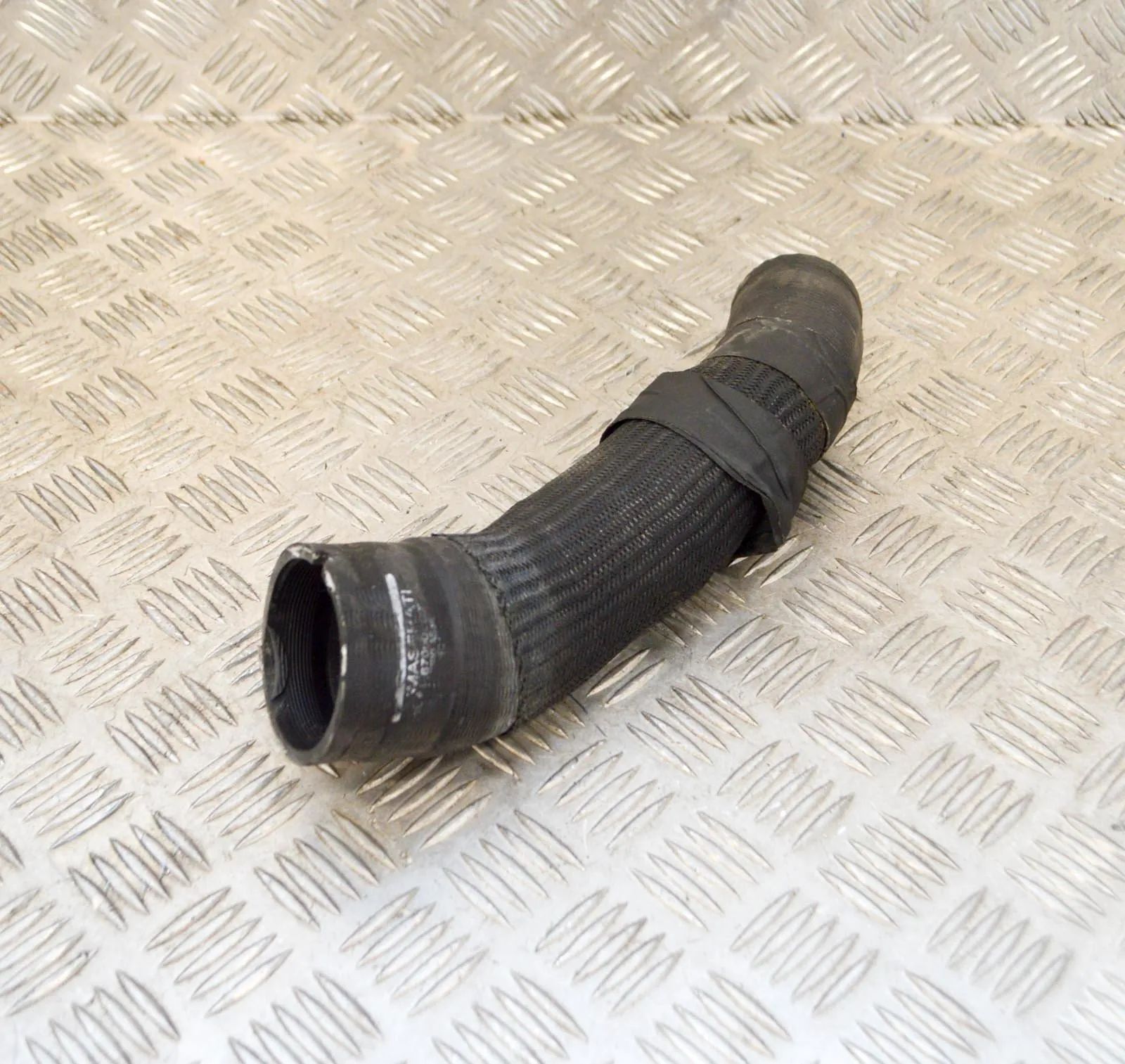 Maserati Ghibli Air intake hose/pipe Air intake hose/pipe — MASERATI GHIBLI (M157) (...