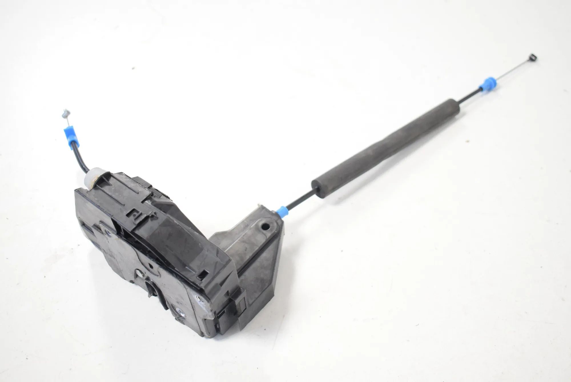 Land Rover Range Rover Velar Door lock — rear right Door lock — rear right — LAND ROVER RANGE ROVER...
