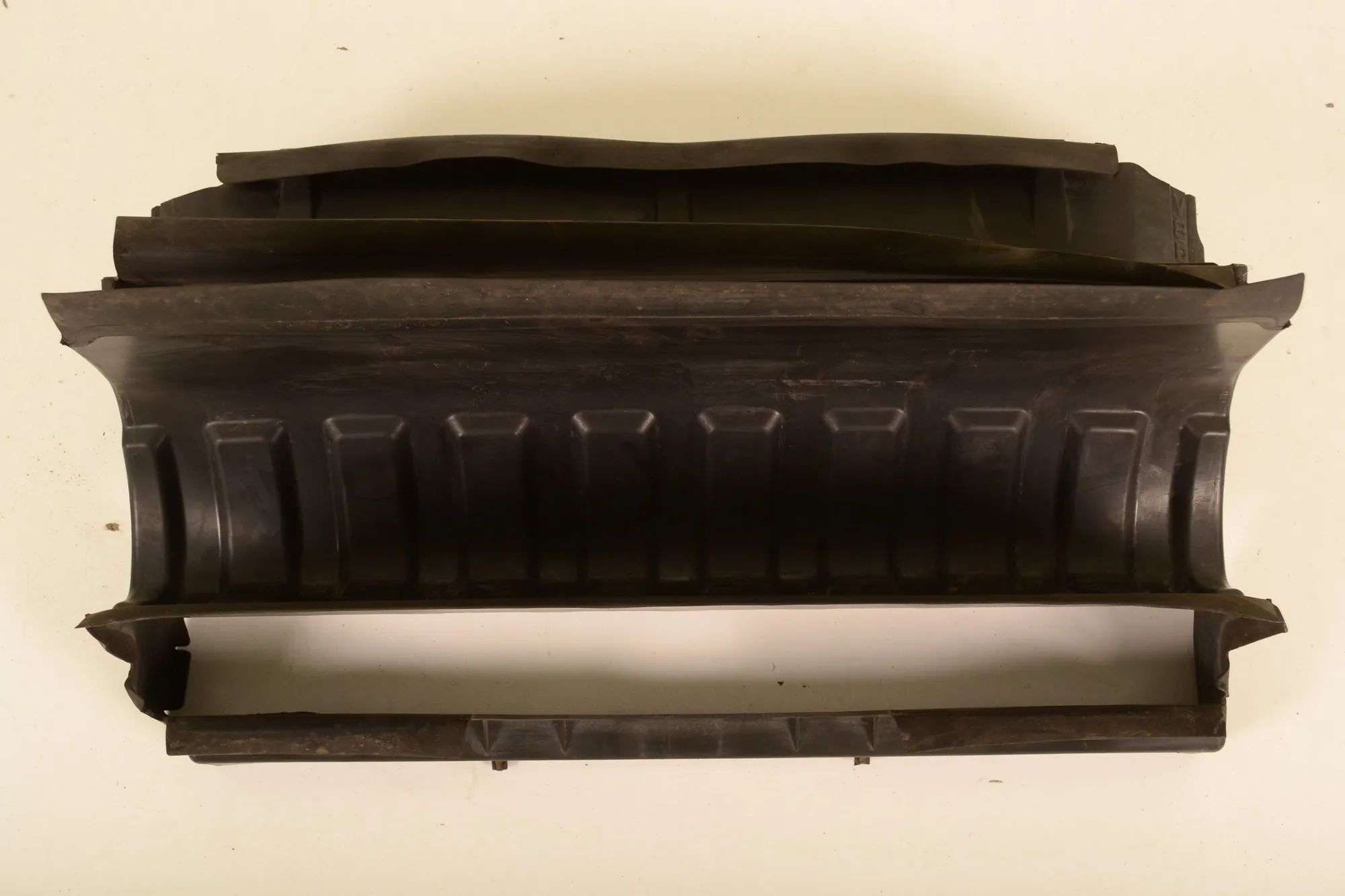 Land Rover Range Rover Sport Radiator Air Intake Channel Radiator Air Intake Channel — LAND ROVER RANGE ...