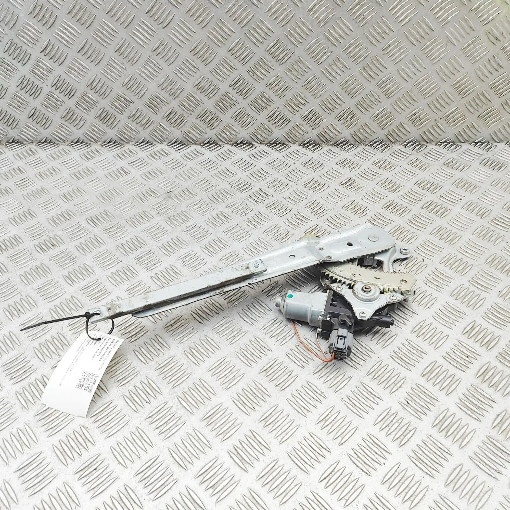 Isuzu D-Max Rear Right Door Window Regulator Rear Right Door Window Regulator — ISUZU D-MAX ...