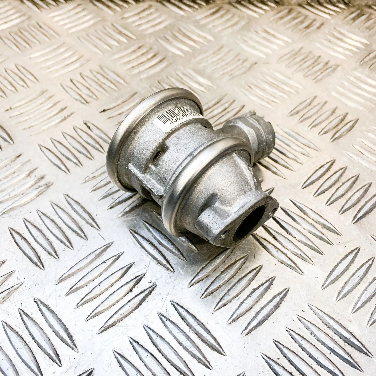 Porsche Macan EGR Valve EGR valve — PORSCHE MACAN (95B) (2014-...) — 99...