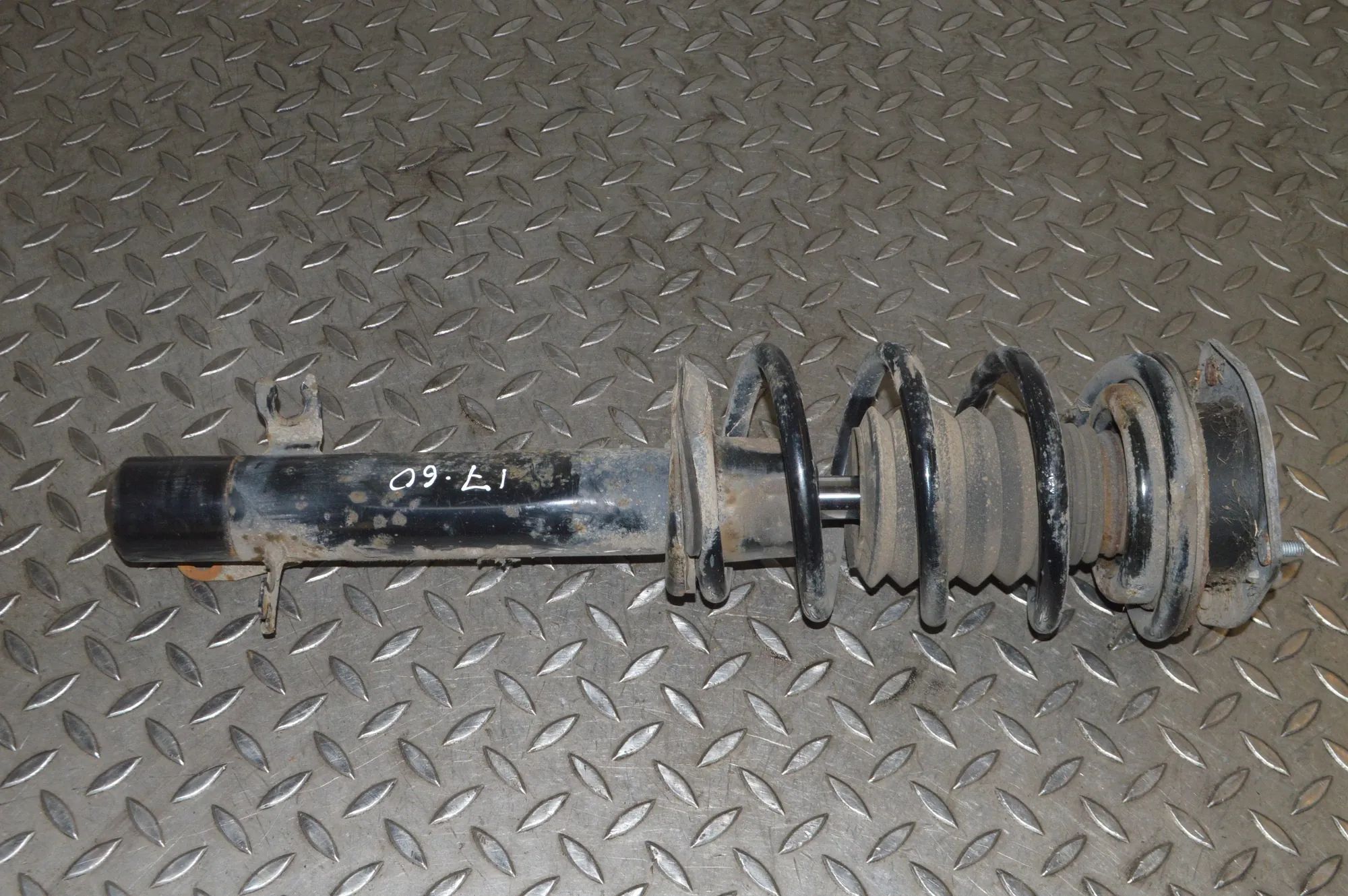 Mini Countryman, Paceman (R60 / R61) Shock absorber — front right