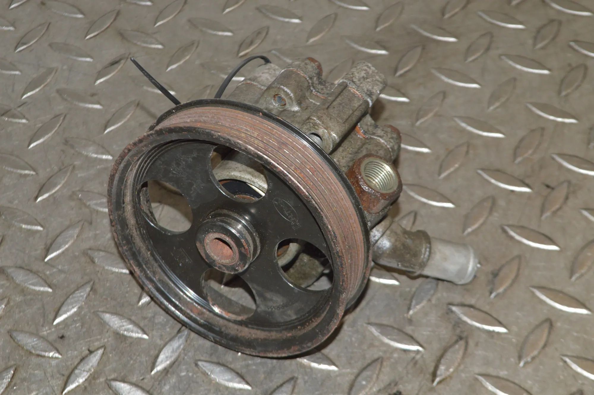 Opel Insignia (A) Power-steering pump