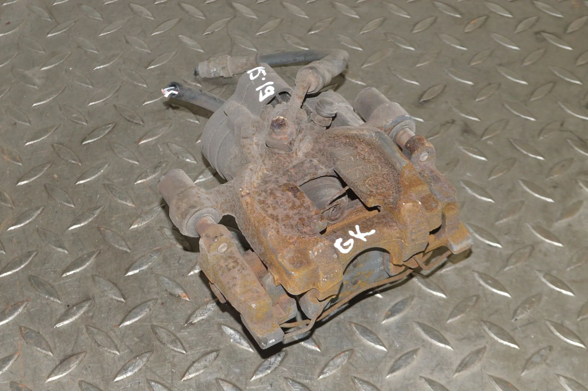 Volkswagen Golf 7 Brake caliper — rear left Brake caliper — rear left — VW GOLF (VII 5G1, B...