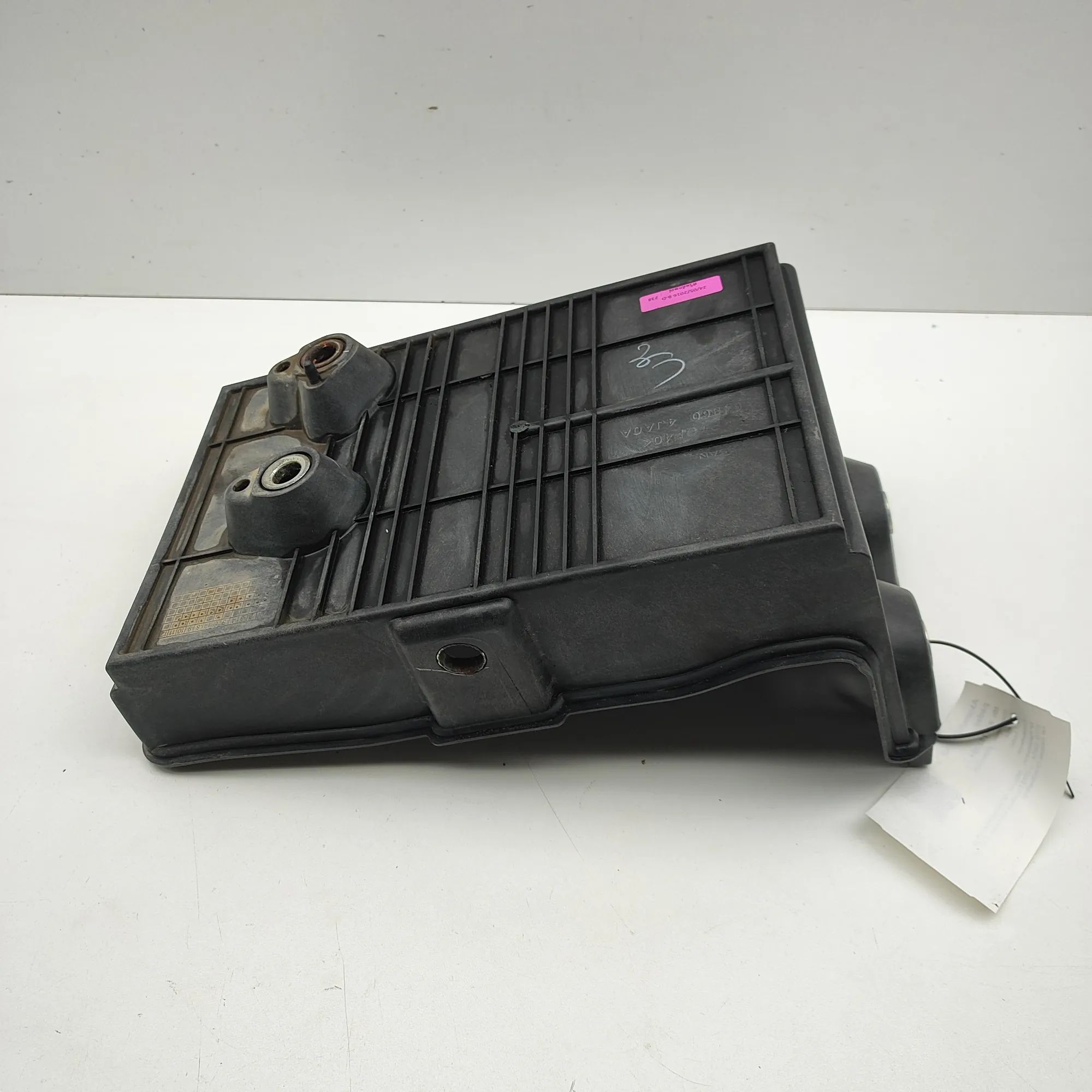 Battery tray