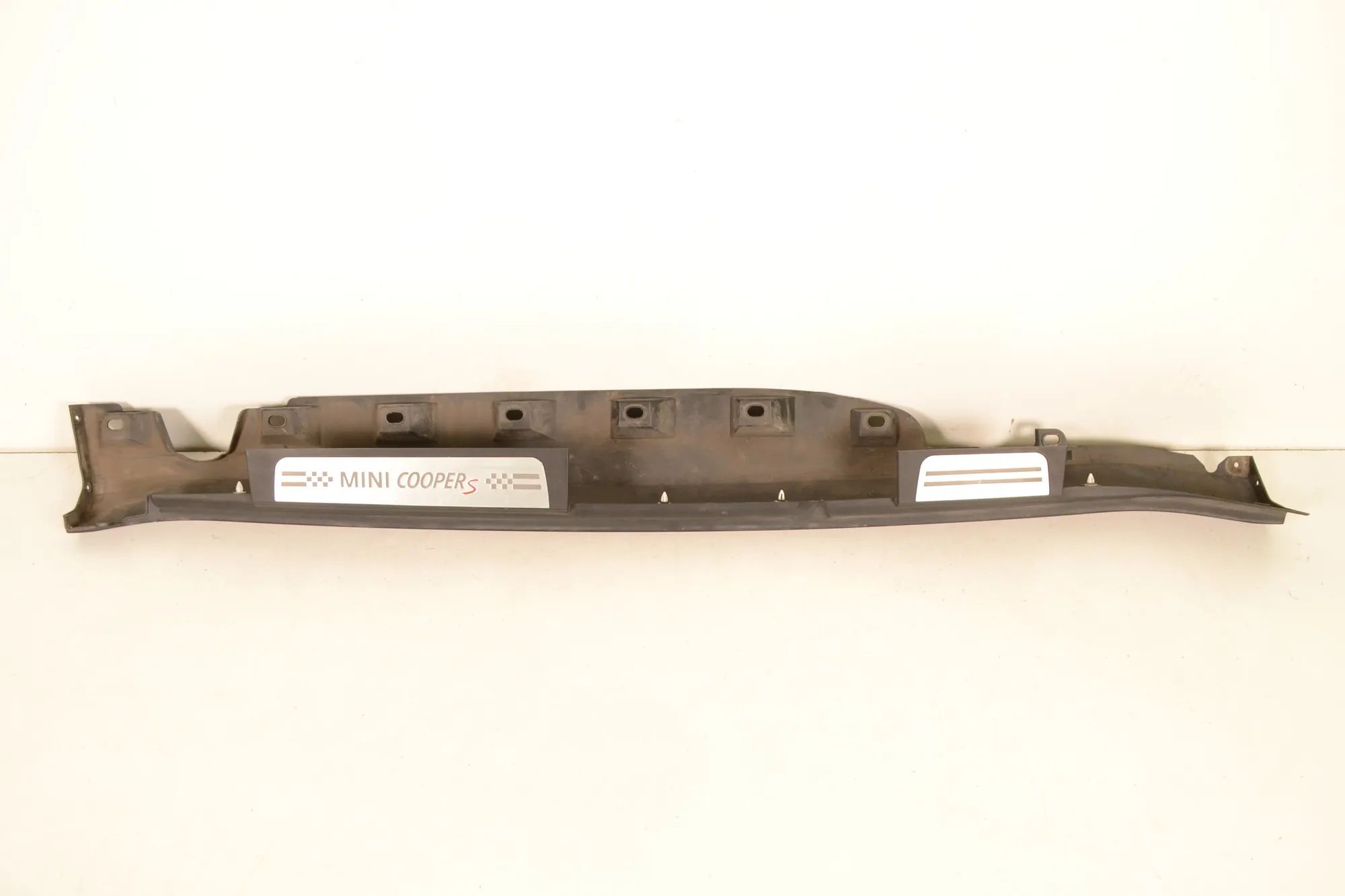 Mini Countryman, Paceman (R60 / R61) Left Side Plastic Sideskirt Cover Left Side Plastic Sideskirt Cover — MINI COUNTR...