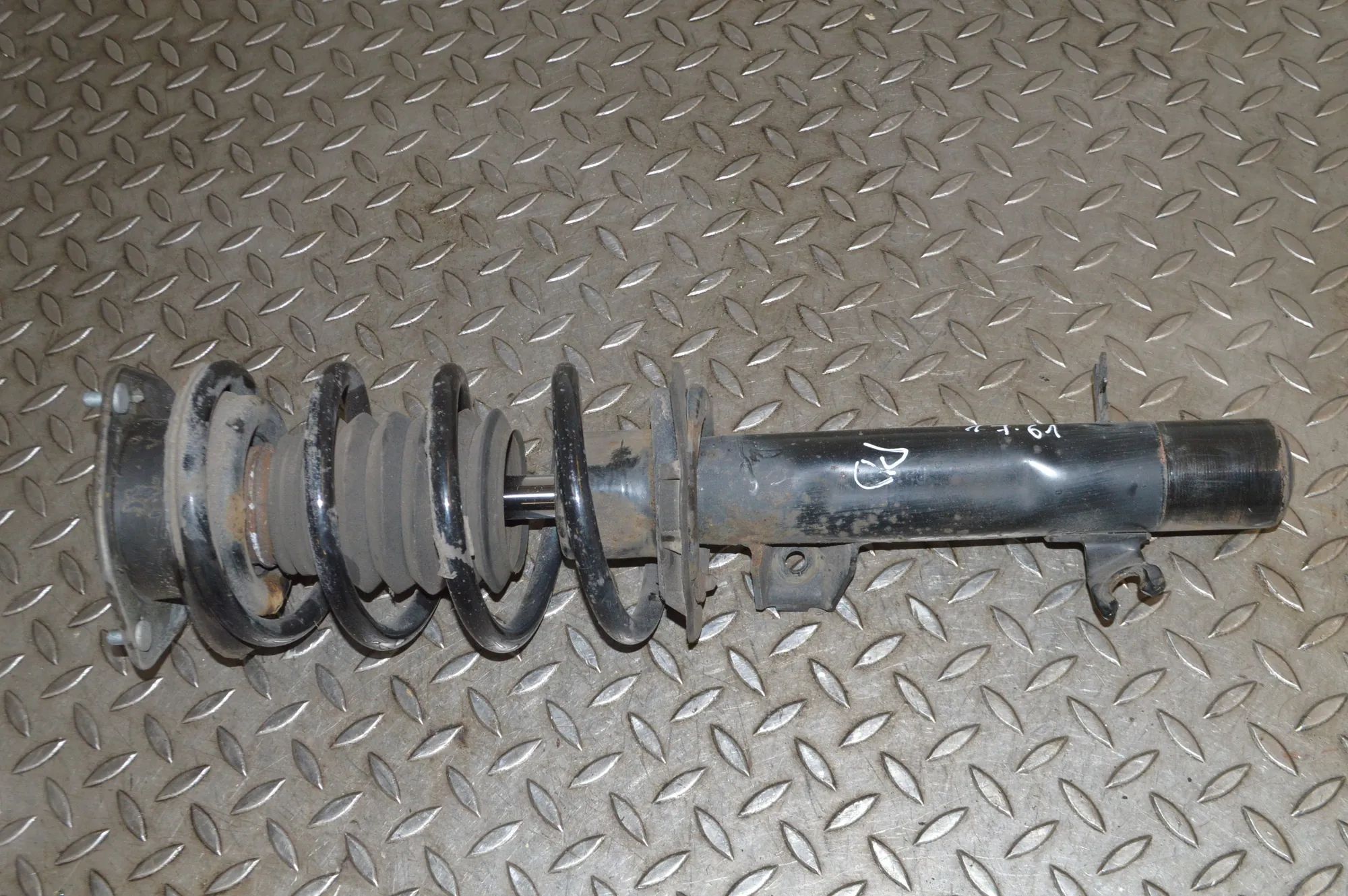 Mini Countryman, Paceman (R60 / R61) Shock absorber — front right Shock absorber — front right — MINI COUNTRYMAN ...