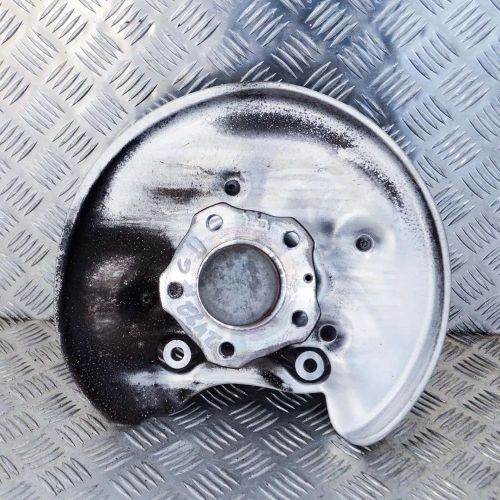 Audi A4 (B9) Rear Right Wheel Hub Rear Right Wheel Hub — AUDI A4 (8W2, B9) (2015-...