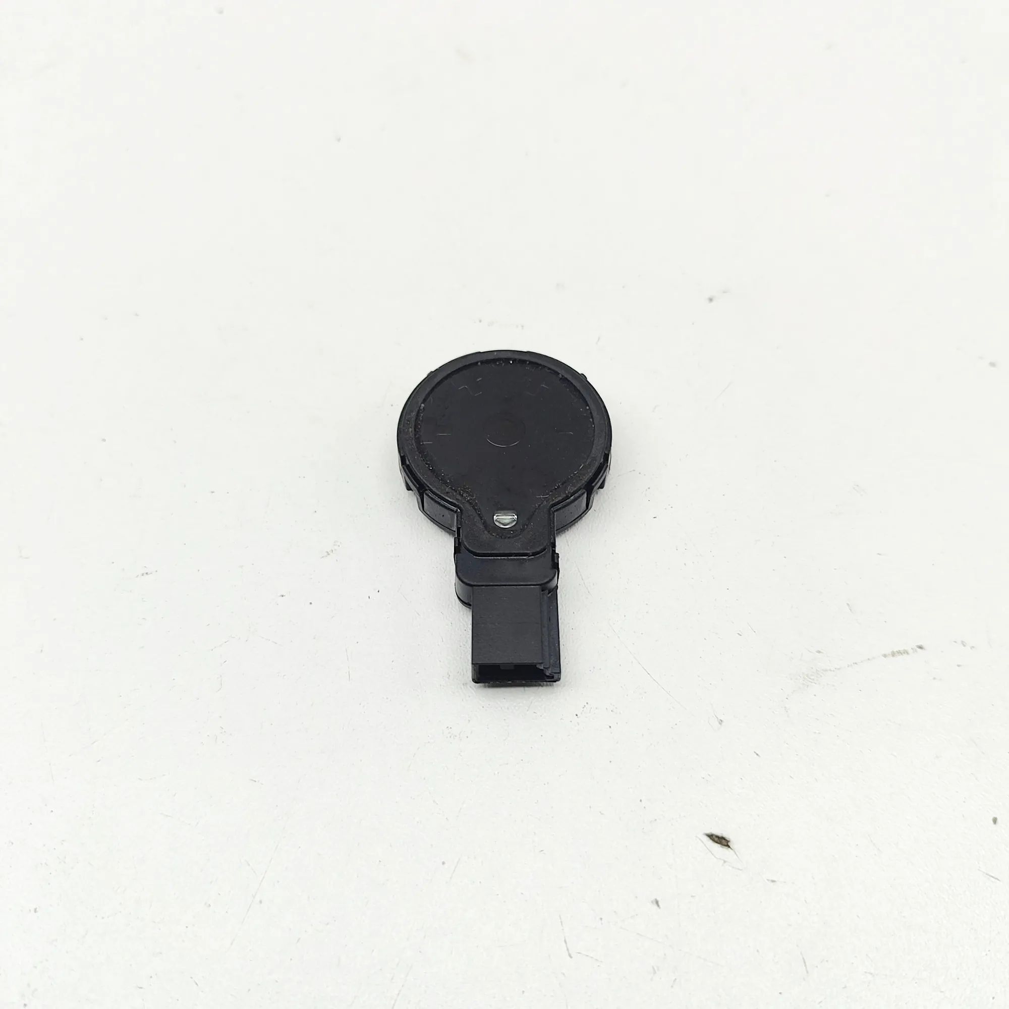 Jeep Cherokee (KL) Rain sensor Rain sensor — JEEP CHEROKEE (KL) (2013-PRESENT)...