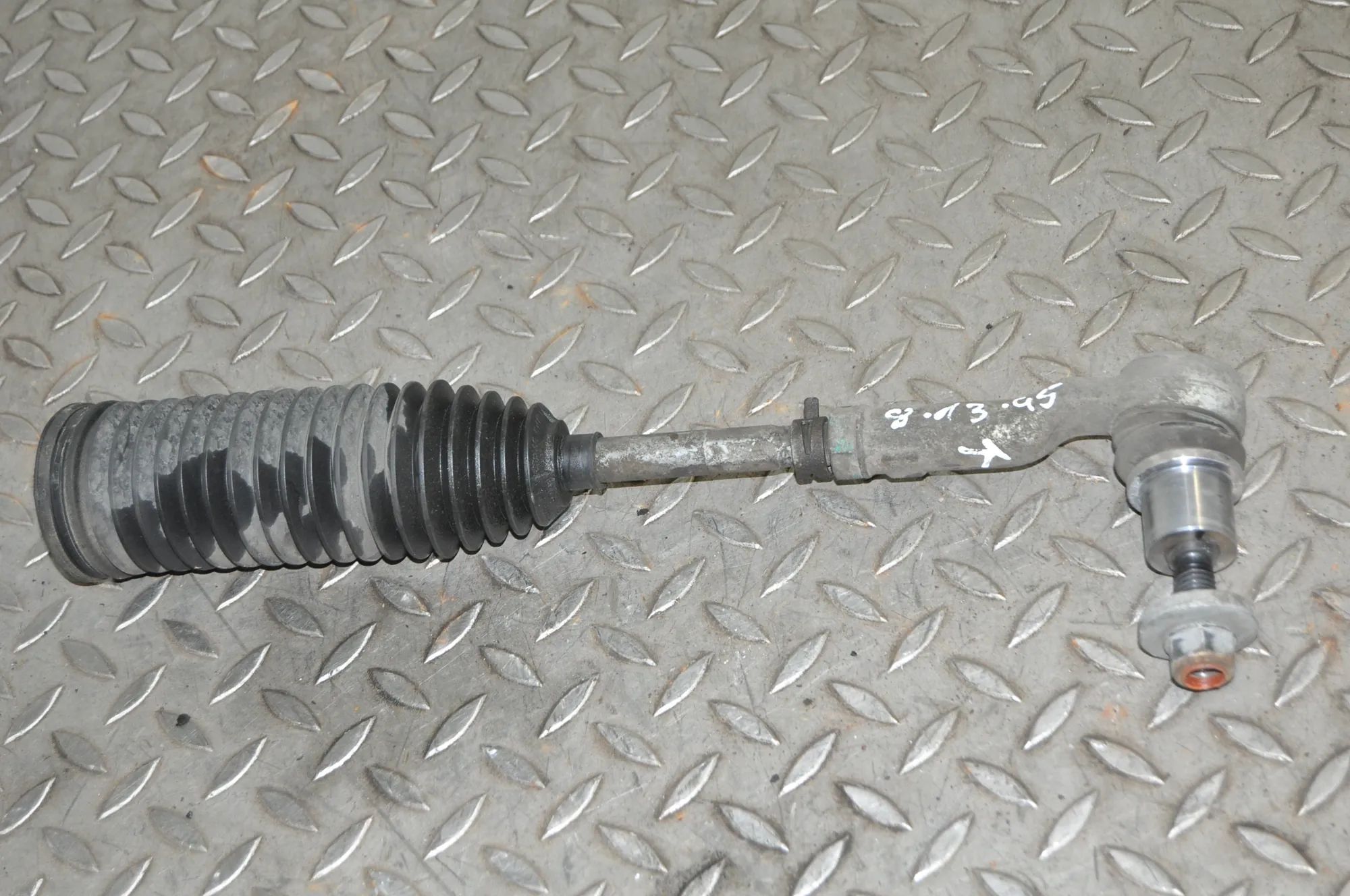 Land Rover Discovery Steering tie rod — left Steering tie rod — left — LAND ROVER DISCOVERY ...