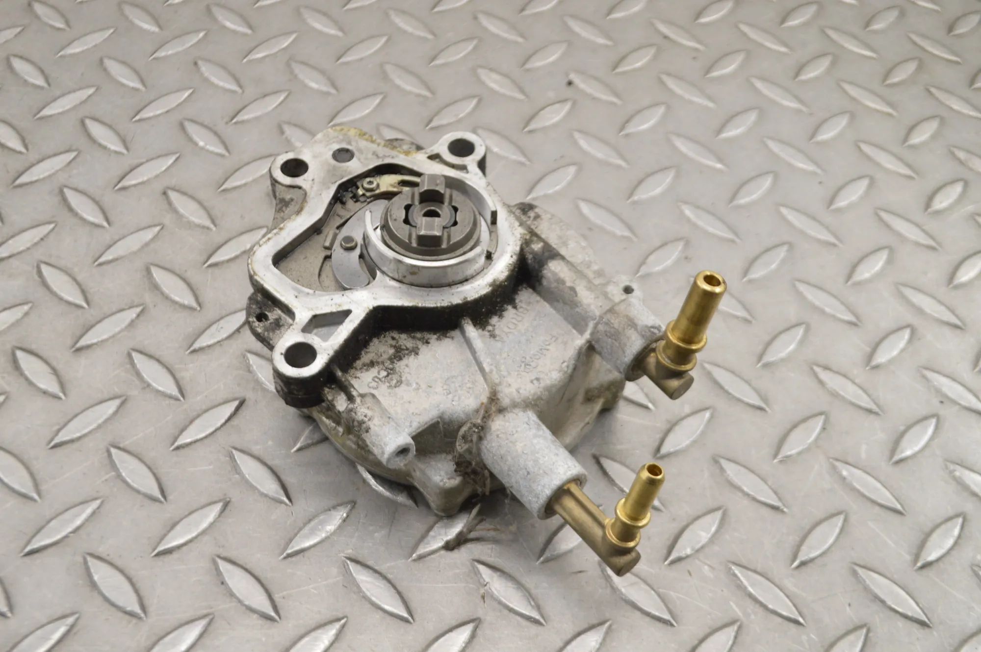 Land Rover Range Rover Velar Вакуум насос Vacuum Pump — LAND ROVER RANGE ROVER VELAR (L56...