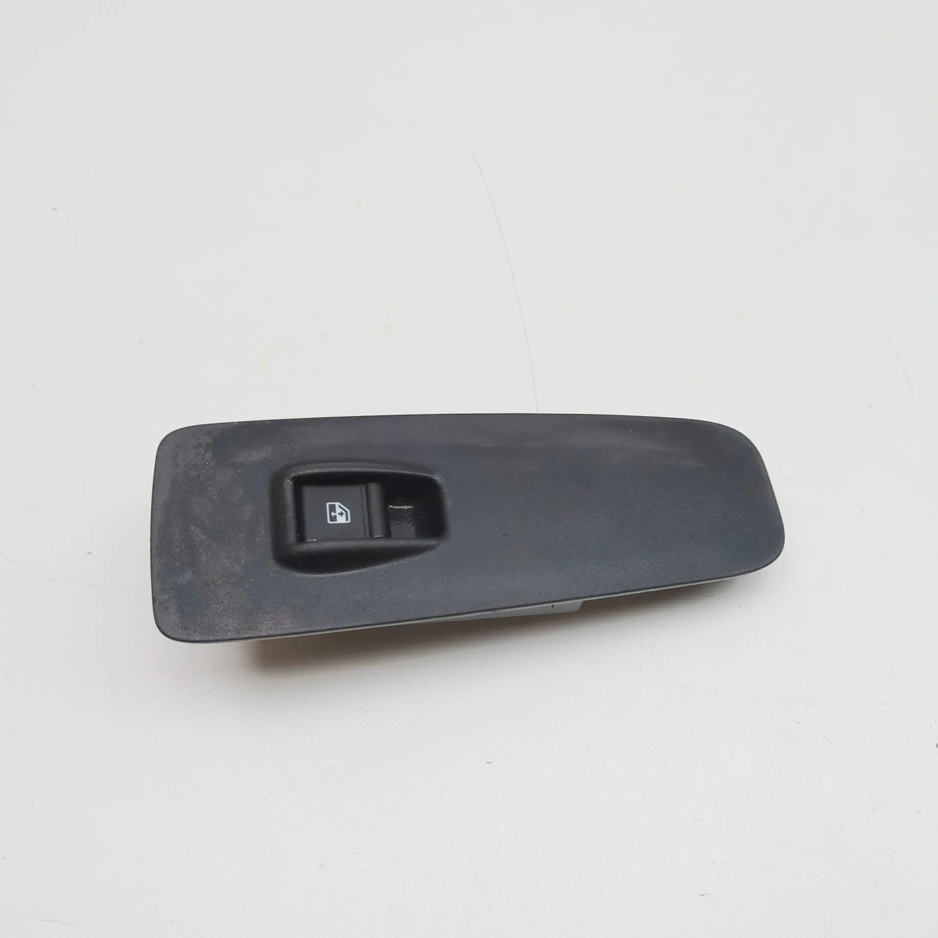 Opel Movano (C) Door window switch — front left Door window switch — front left — OPEL MOVANO (...
