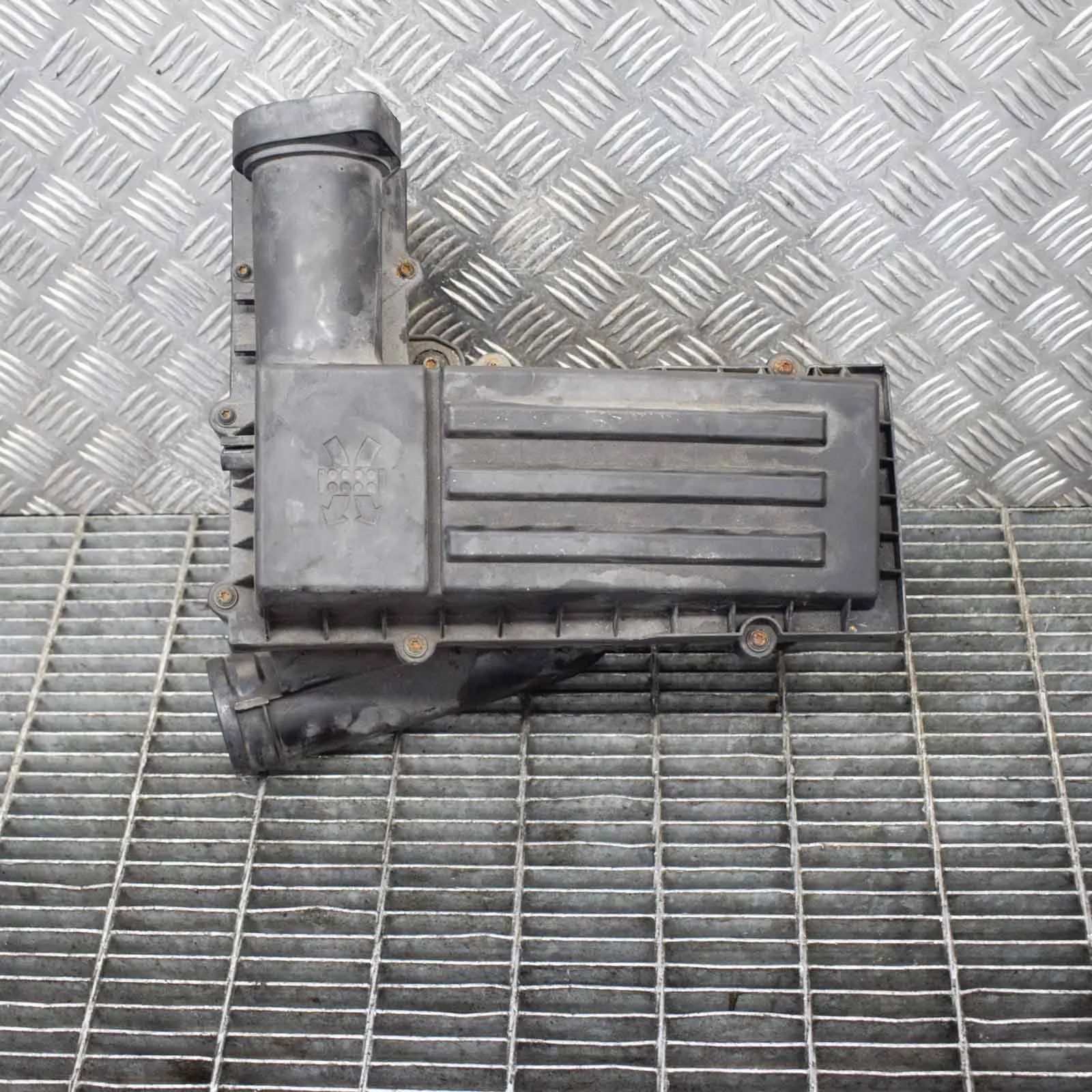 Skoda Octavia Air filter box  Air Filter Box — SKODA OCTAVIA (1Z) (2004-2013)...