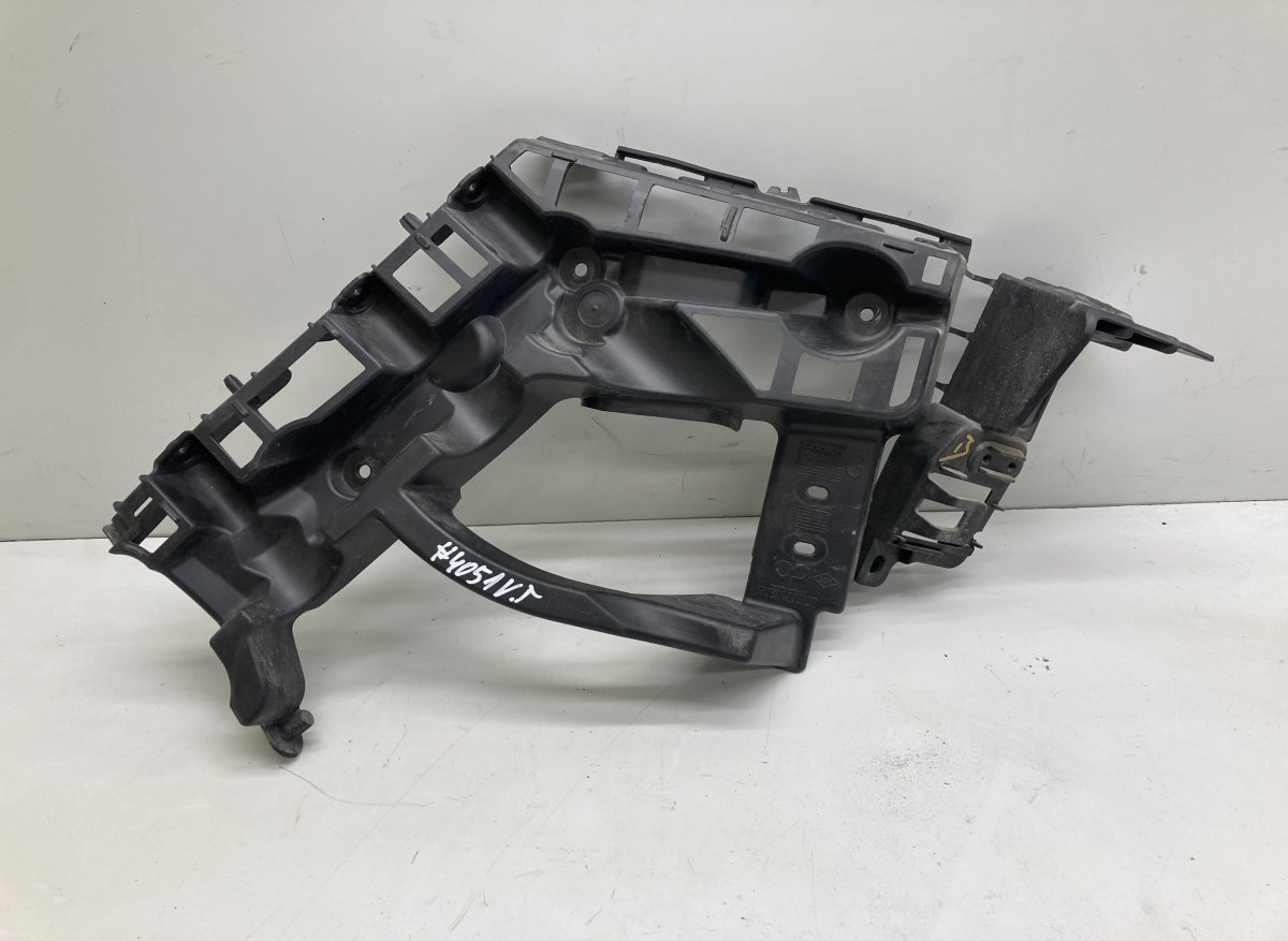 Renault Espace Rear bumper Carrier holder on fender left Rear bumper Carrier holder on fender left — REN...