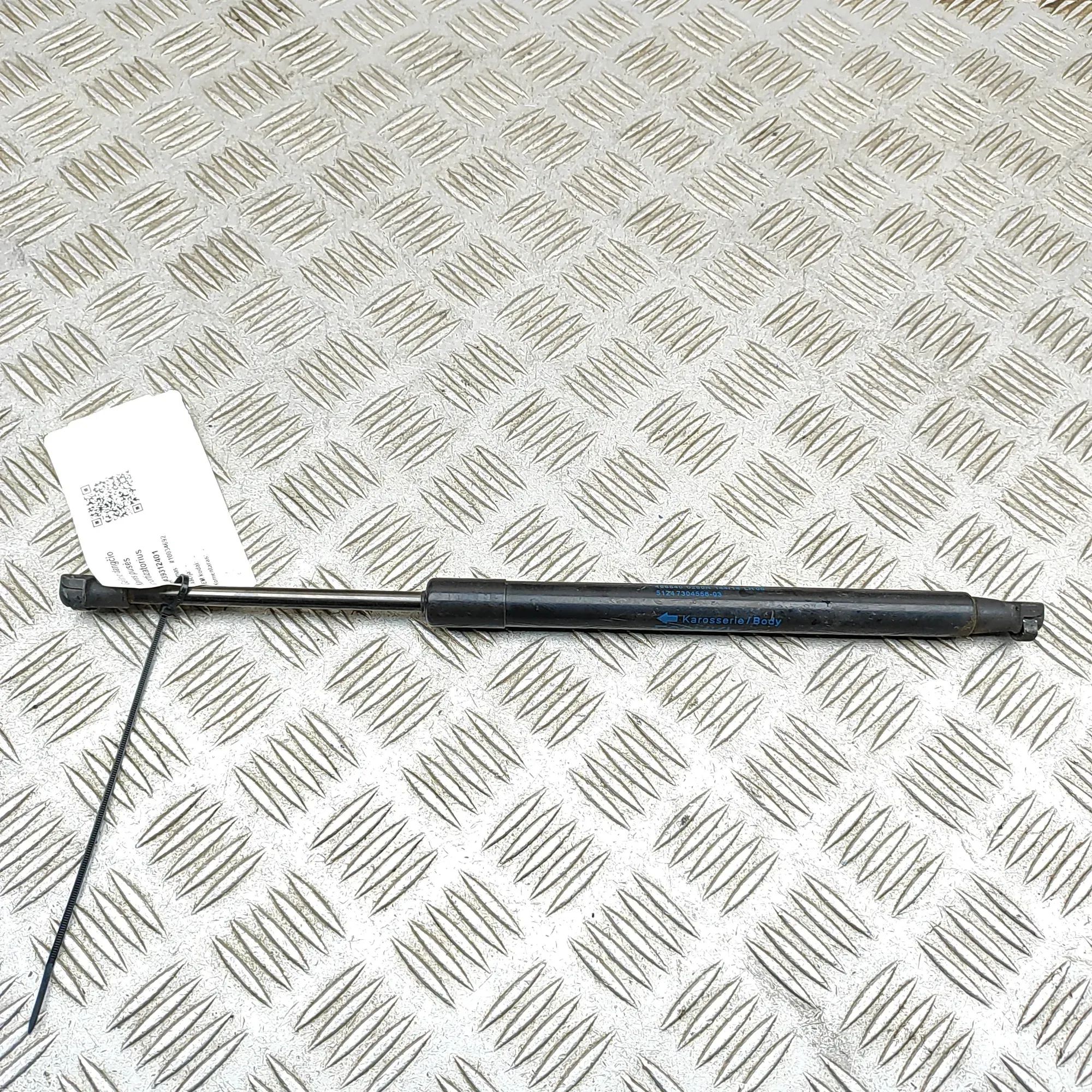 BMW 2 (F22 / F23) Left Side Tailgate Gas Strut Left Side Tailgate Gas Strut — BMW 2 SERIES (F2...