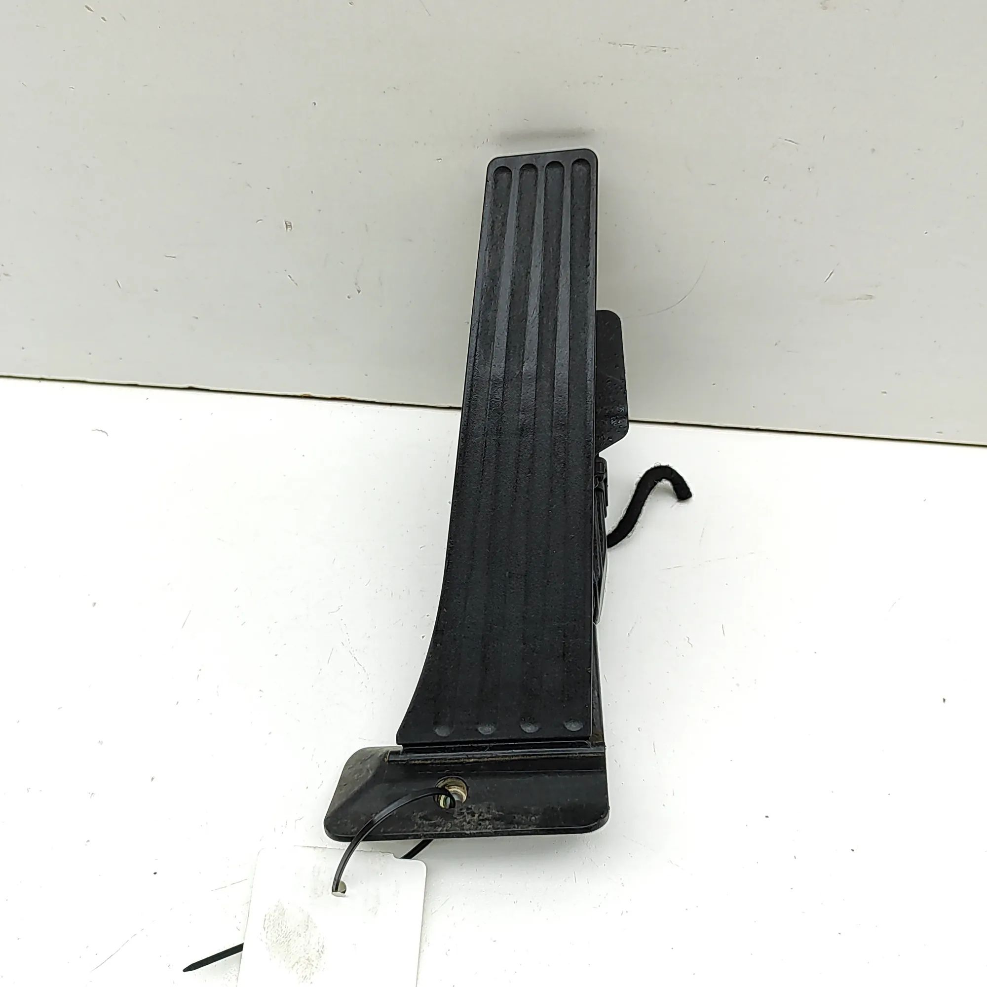 BMW 2 (F22 / F23) Throttle Pedal Throttle Pedal — BMW 2 SERIES (F22, F23) (2013-...