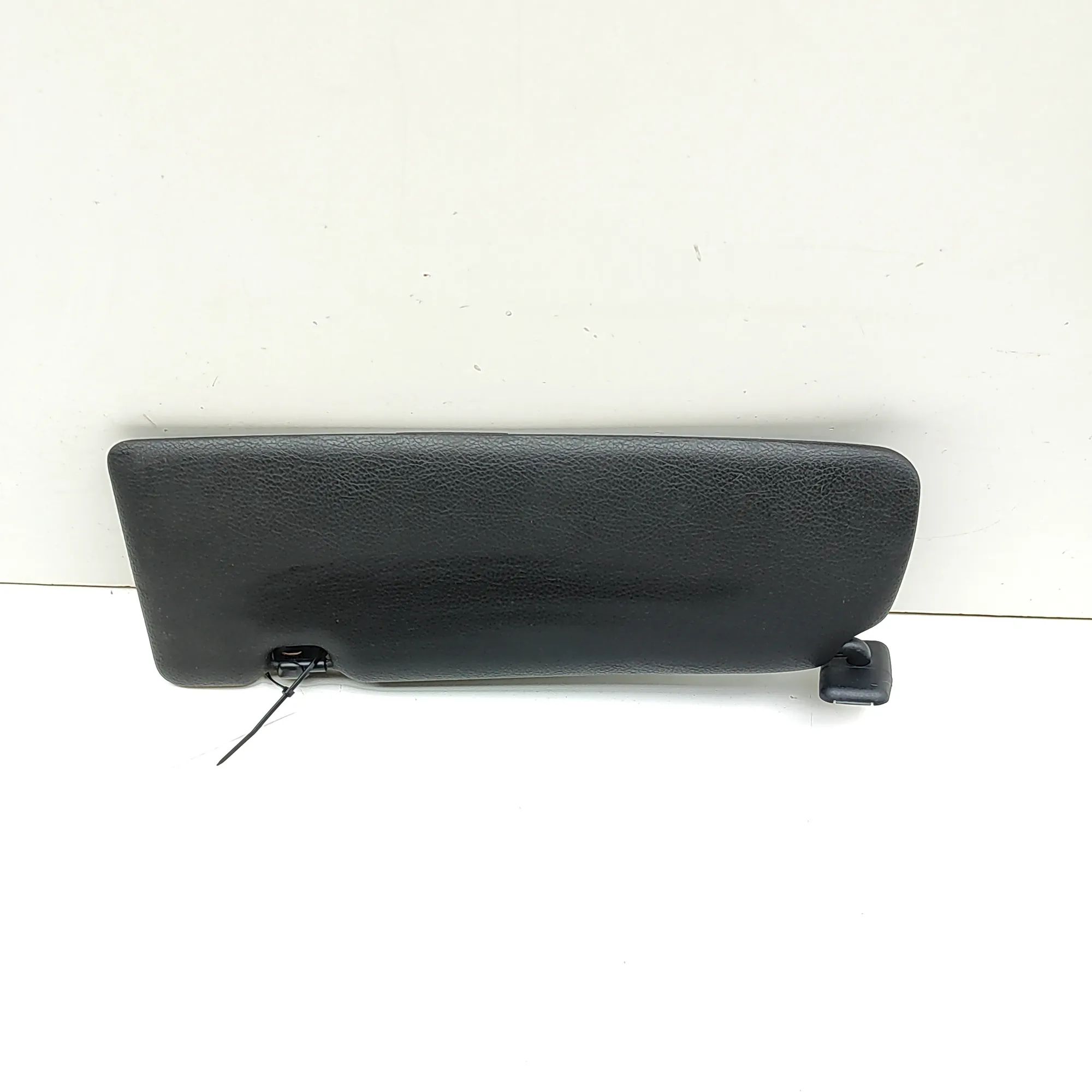 BMW 2 (F22 / F23) Sun visor — right Sun visor — right — BMW 2 SERIES (F22, F23) (20...