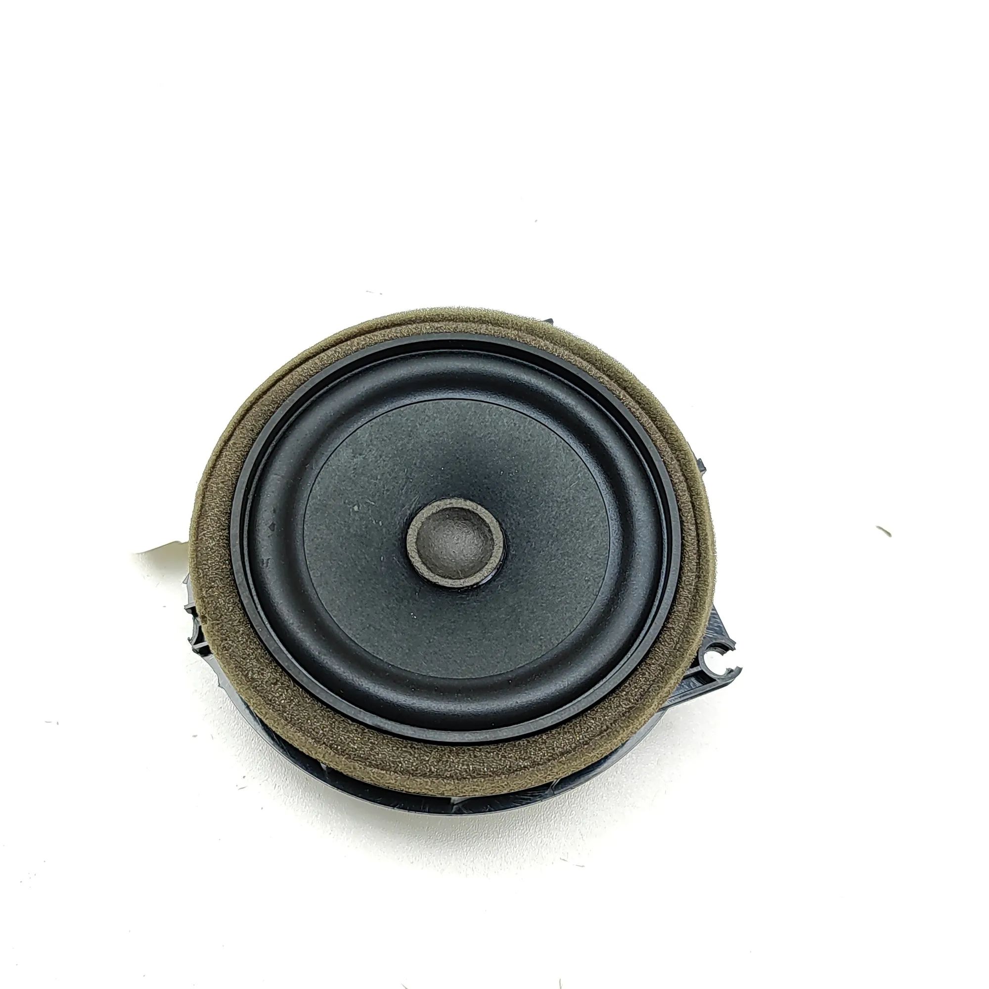 BMW 2 (F22 / F23) Front Right Door Speaker Front Right Door Speaker — BMW 2 SERIES (F22, F...