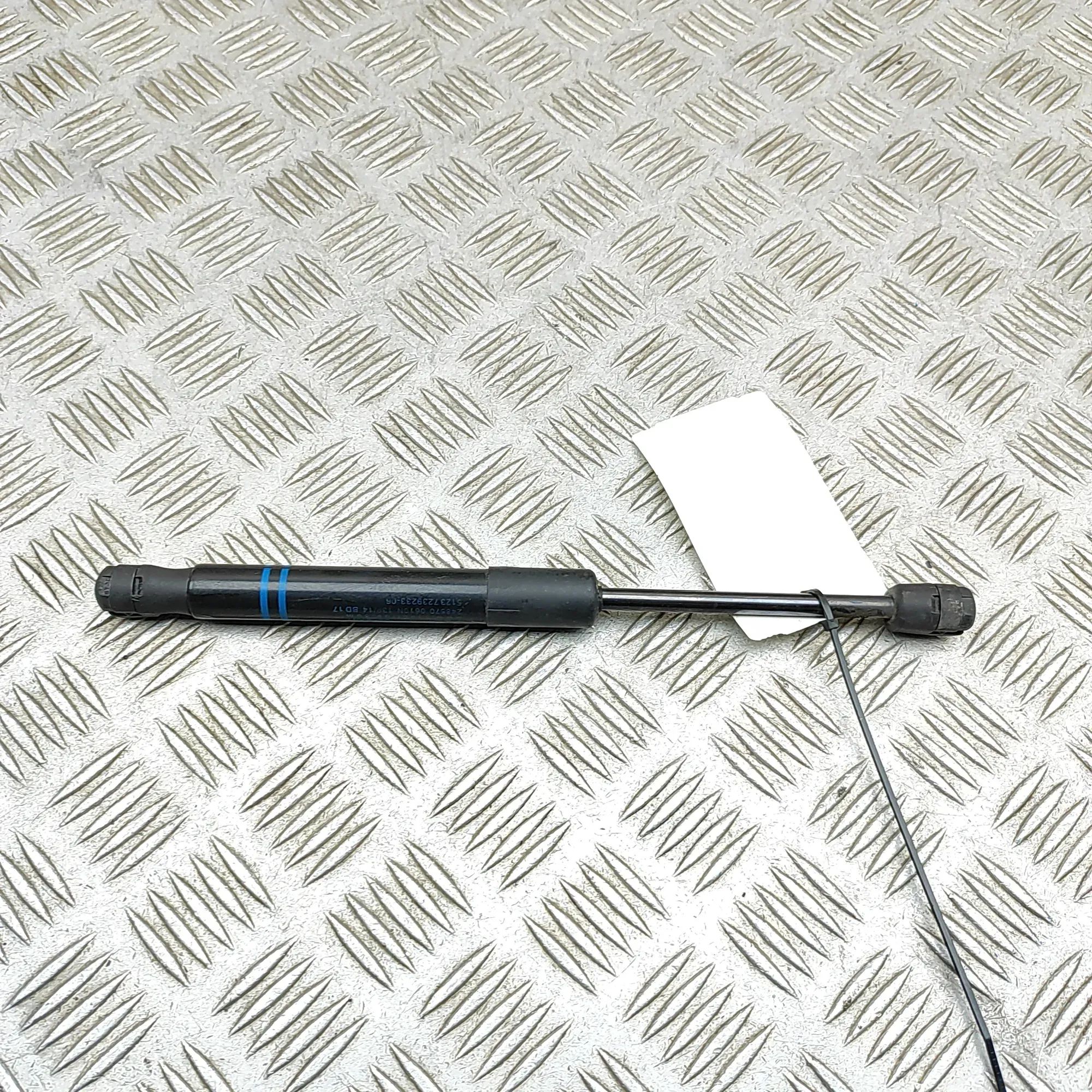BMW 2 (F22 / F23) Bonnet gas strut — front left Bonnet gas strut — front left — BMW 2 SERIES (F...