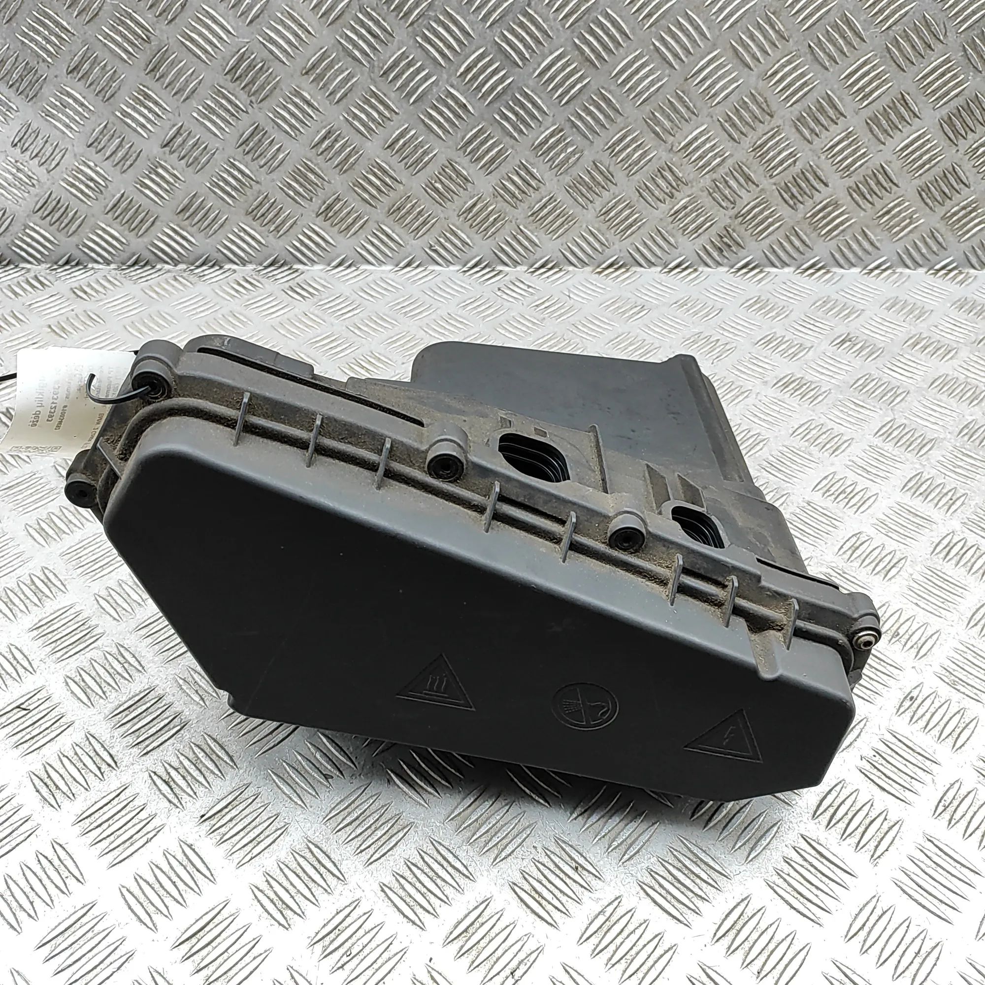 BMW 2 (F22 / F23) Fuse box Fuse box — BMW 2 SERIES (F22, F23) (2013-2021) ...