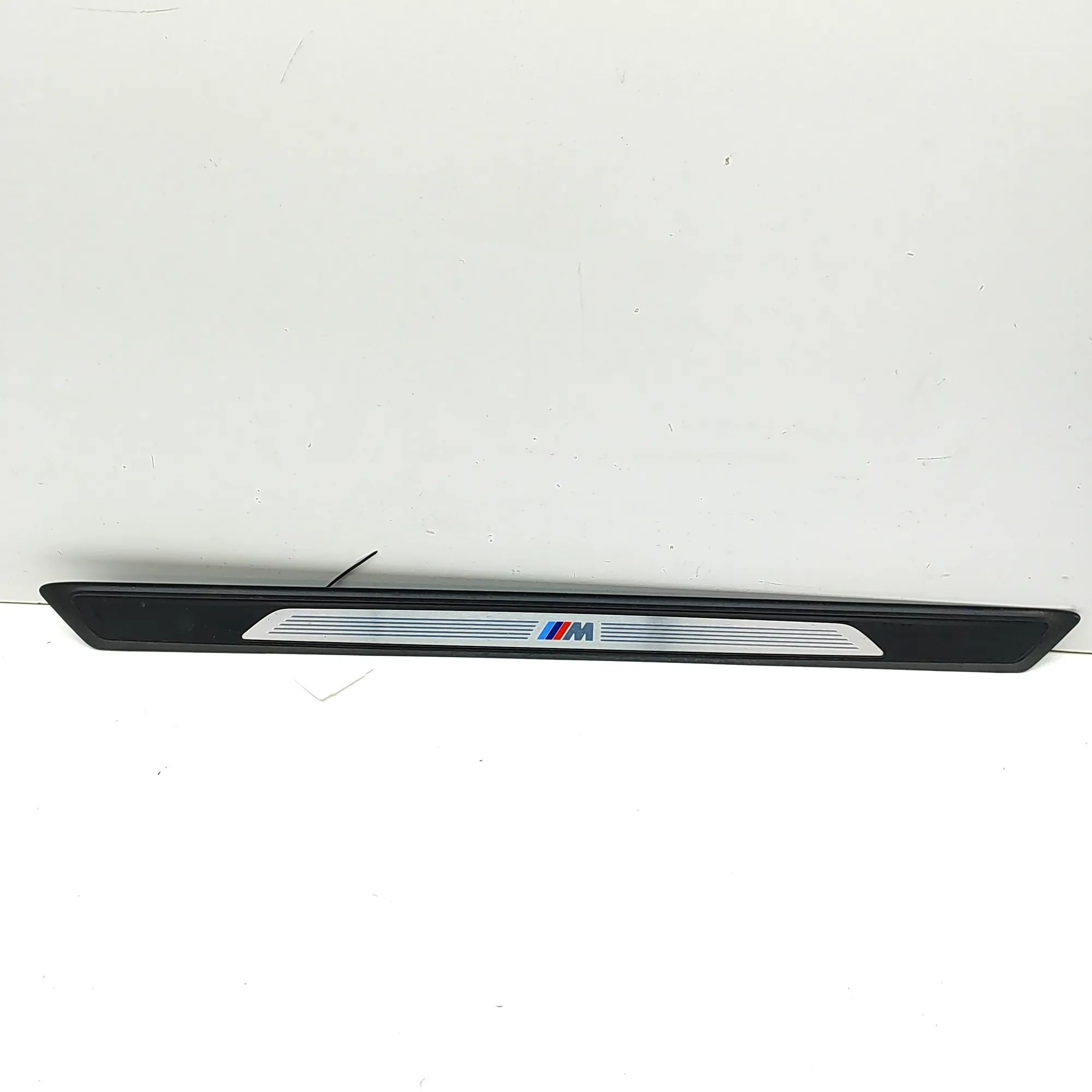 BMW 2 (F22 / F23) Front Left Sill Trim Front Left Sill Trim — BMW 2 SERIES (F22, F23) ...