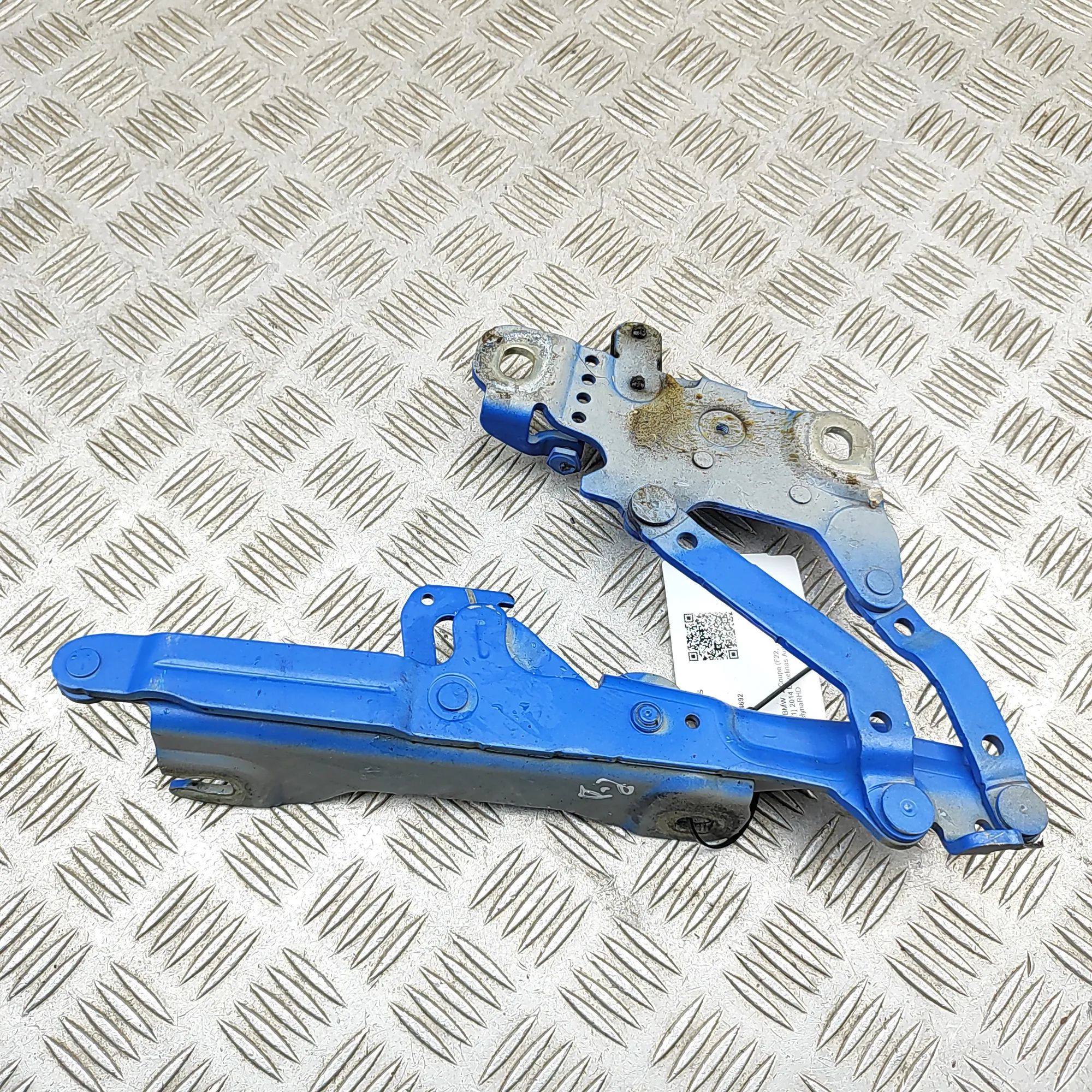 BMW 2 (F22 / F23) Bonnet hinge — front, right Bonnet hinge — front, right — BMW 2 SERIES (F22...
