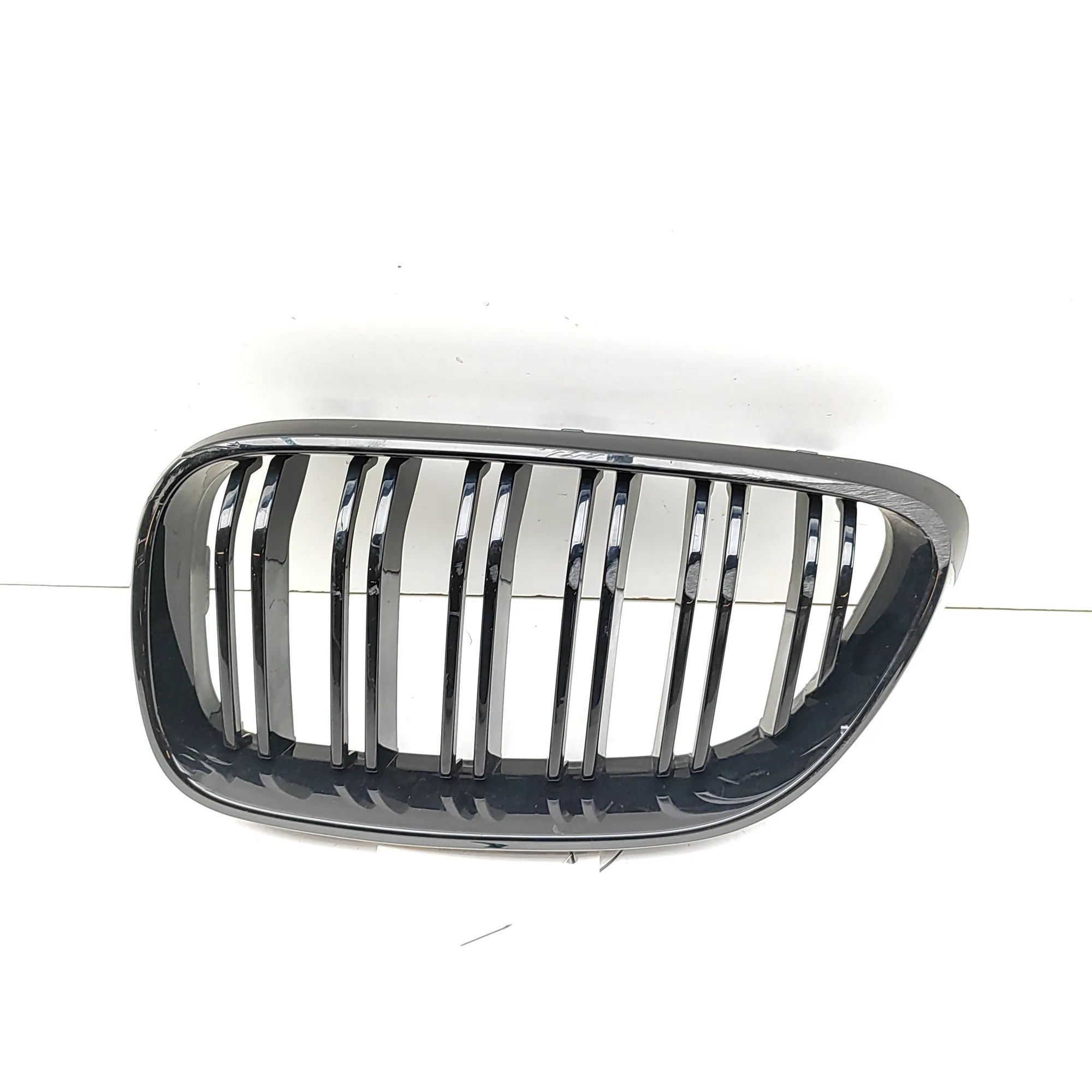 BMW 2 (F22 / F23) Grille — front — left Grille — front — left — BMW 2 SERIES (F22, F23)...