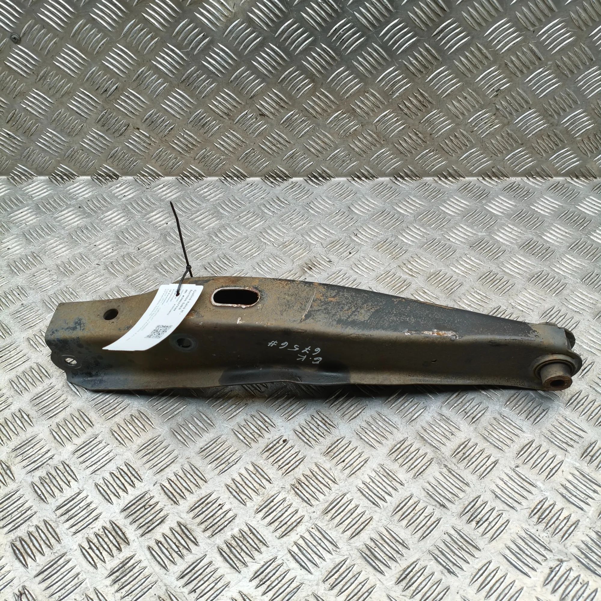 Chevrolet Camaro Control arm — rear, left, lower Control arm — rear, left, lower — CHEVROLET CAM...