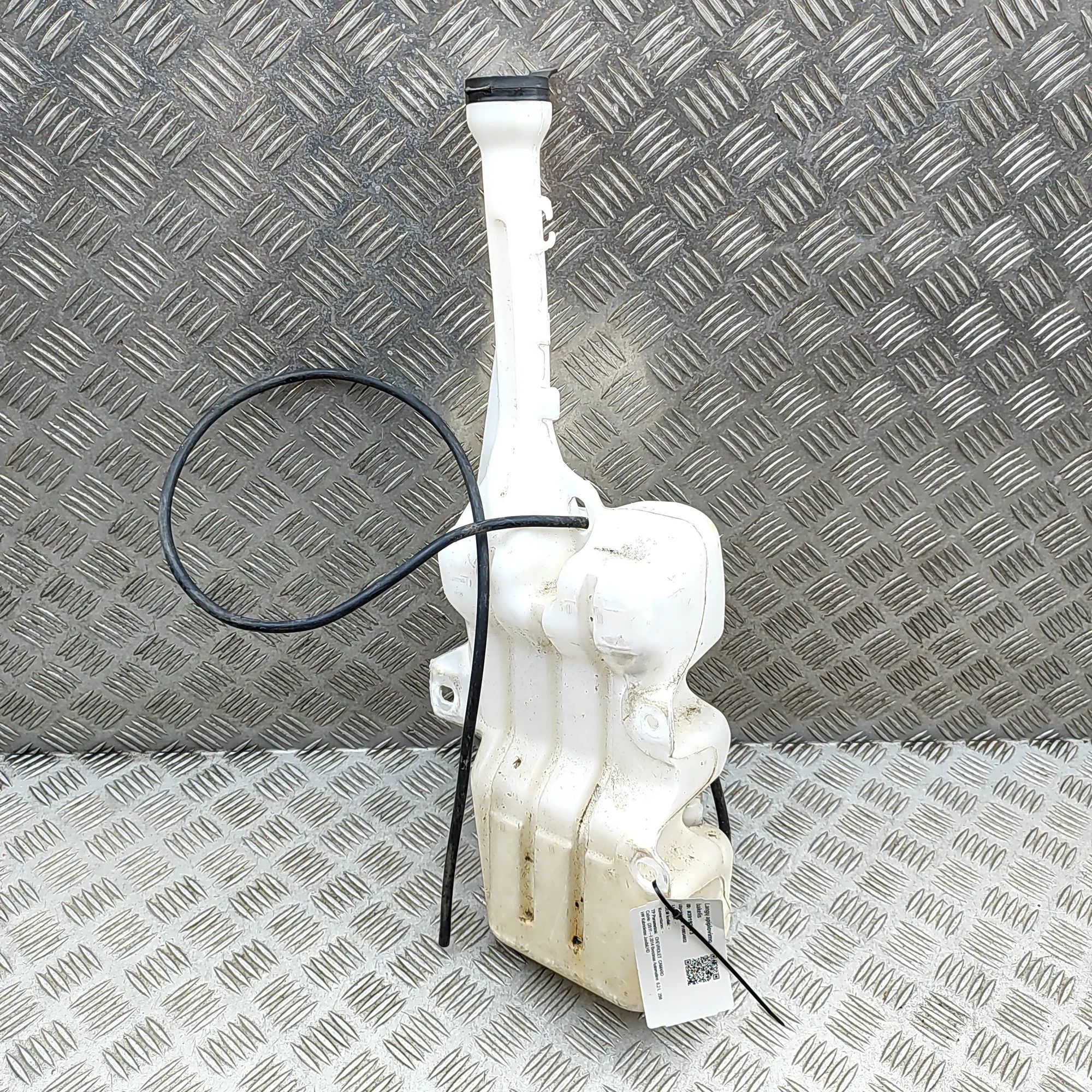 Chevrolet Camaro Window Washer Tank Window Washer Tank — CHEVROLET CAMARO (2009-201...