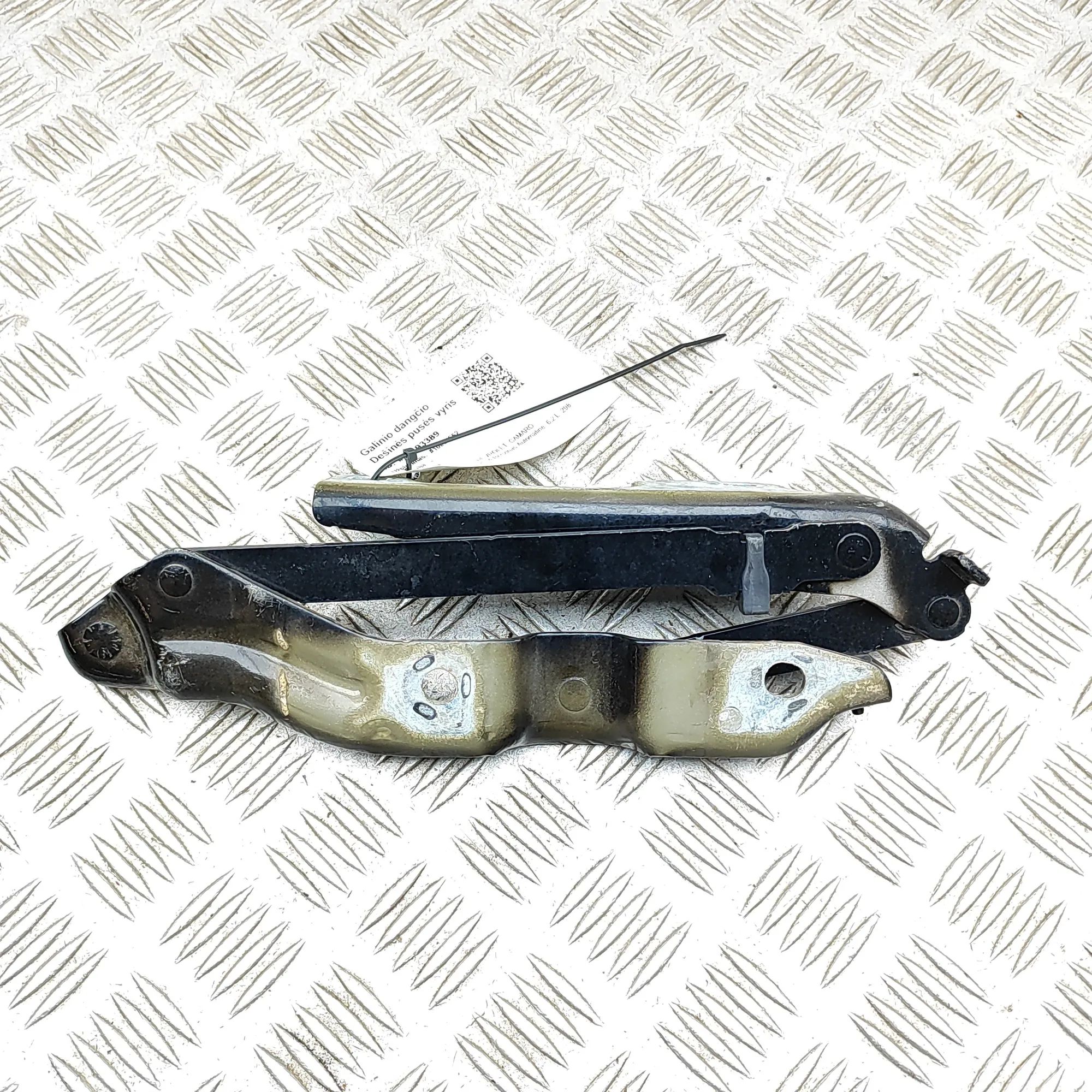 Chevrolet Camaro Right Side Bootlid Hinge Right Side Bootlid Hinge — CHEVROLET CAMARO (20...