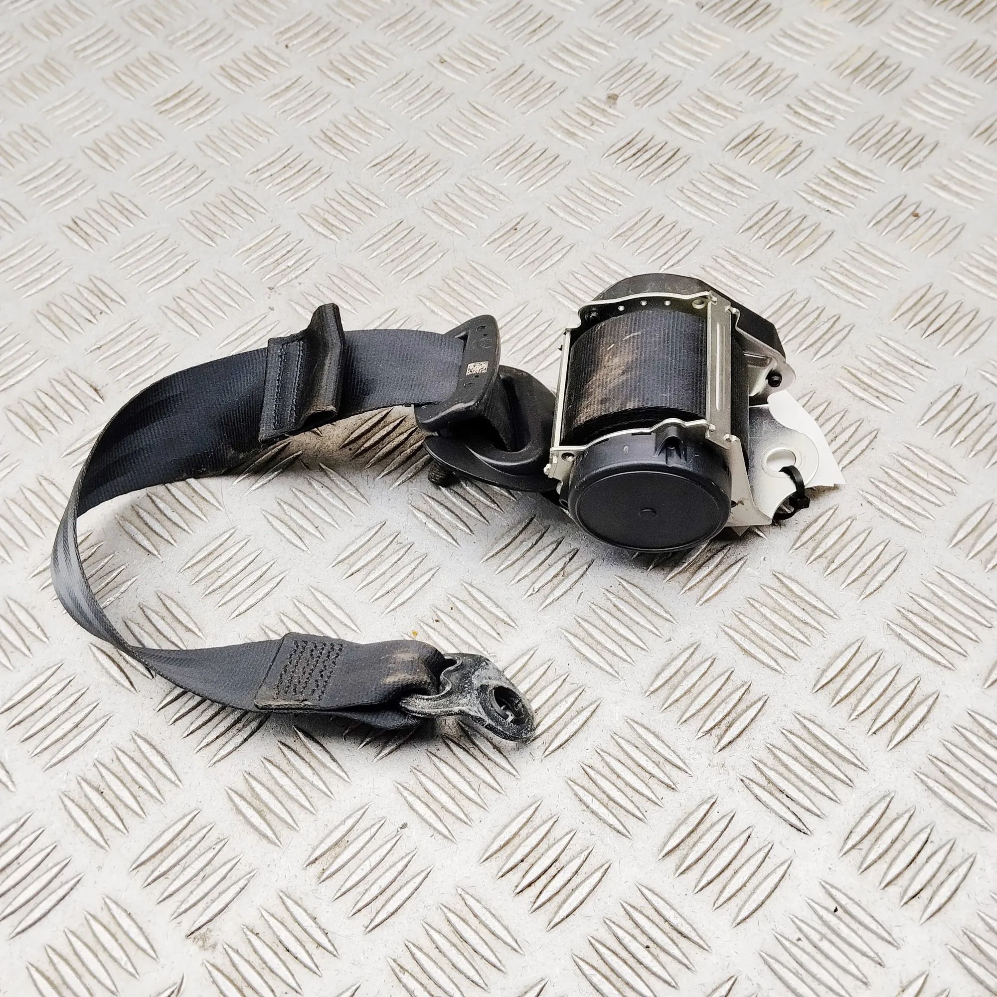 Land Rover Discovery Rear Left Seatbelt Rear Left Seatbelt — LAND ROVER DISCOVERY SPORT...