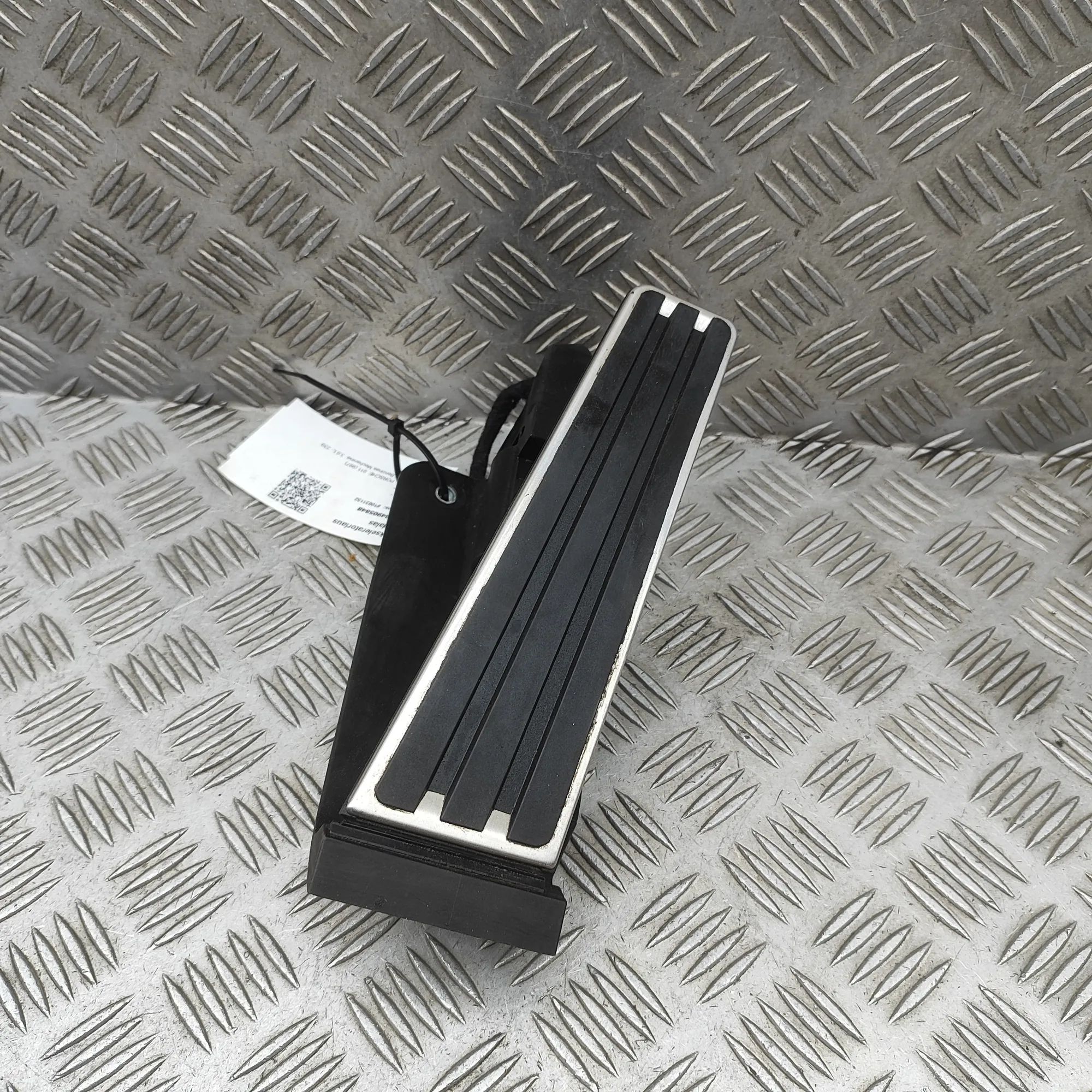 Porsche 911 (997) Throttle Pedal Throttle Pedal — PORSCHE 911 (997) (2004-2013) ...