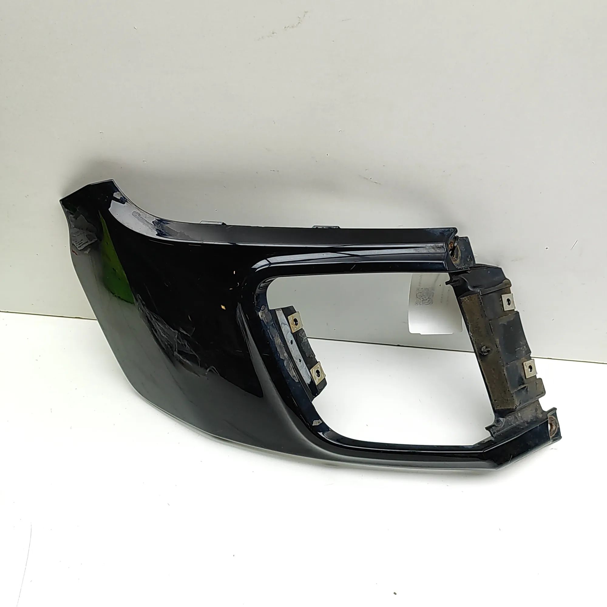 Land Rover Range Rover Evoque Bumper moulding — rear left Bumper moulding — rear left — LAND ROVER EVOQUE...