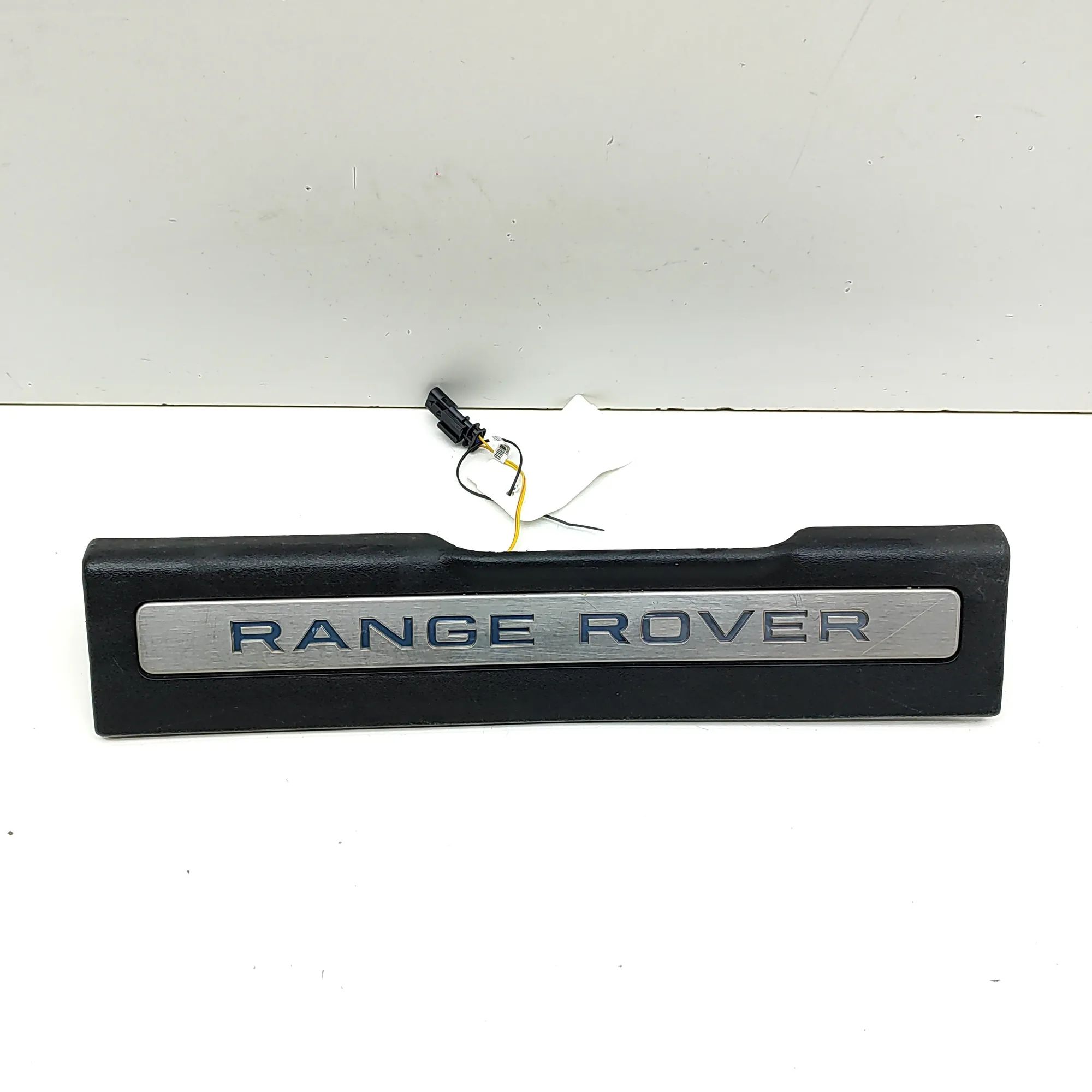 Land Rover Range Rover Evoque Front Left Sill Trim Front Left Sill Trim — LAND ROVER EVOQUE I (L53...